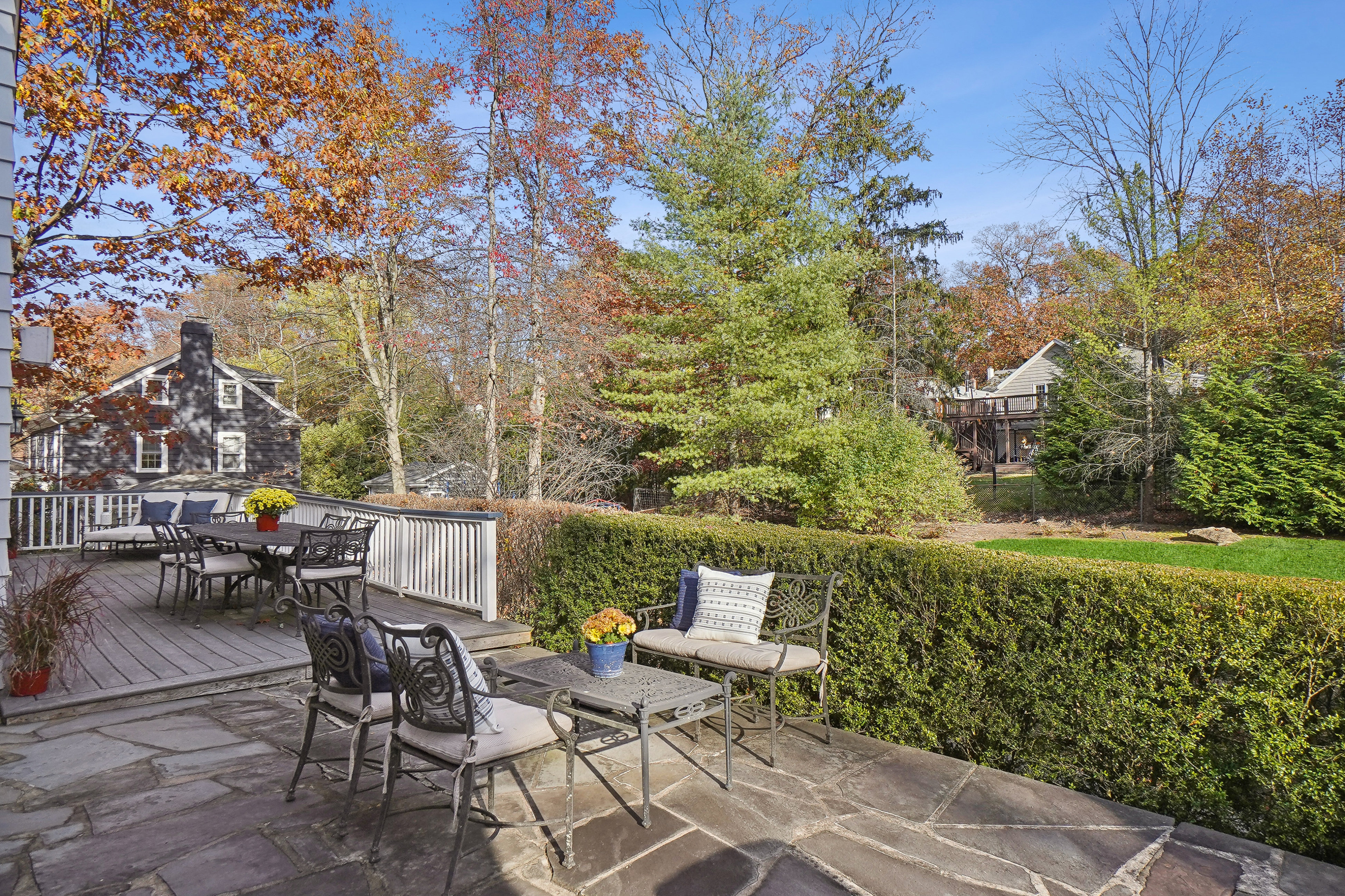 33 Upland Way 