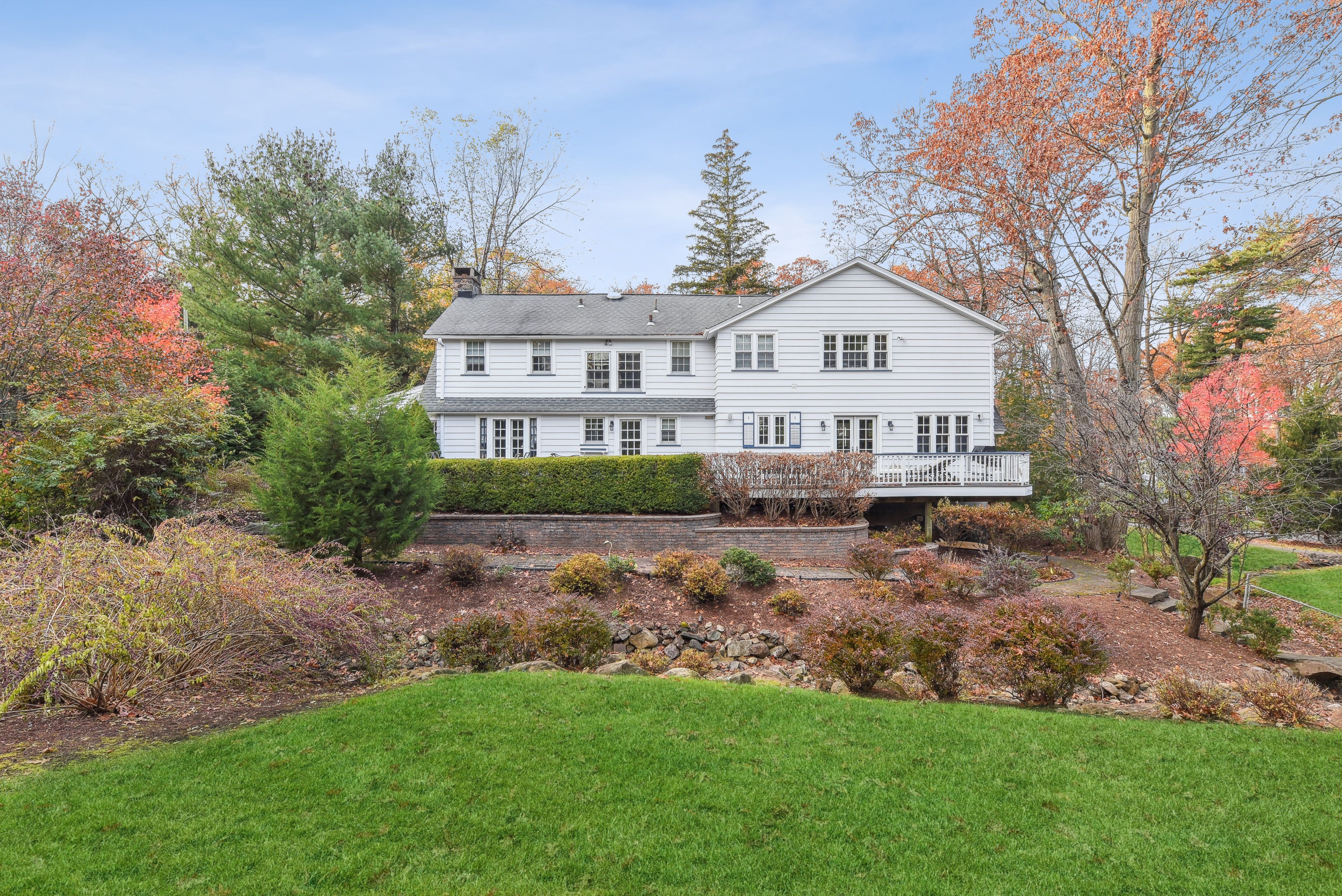 33 Upland Way 