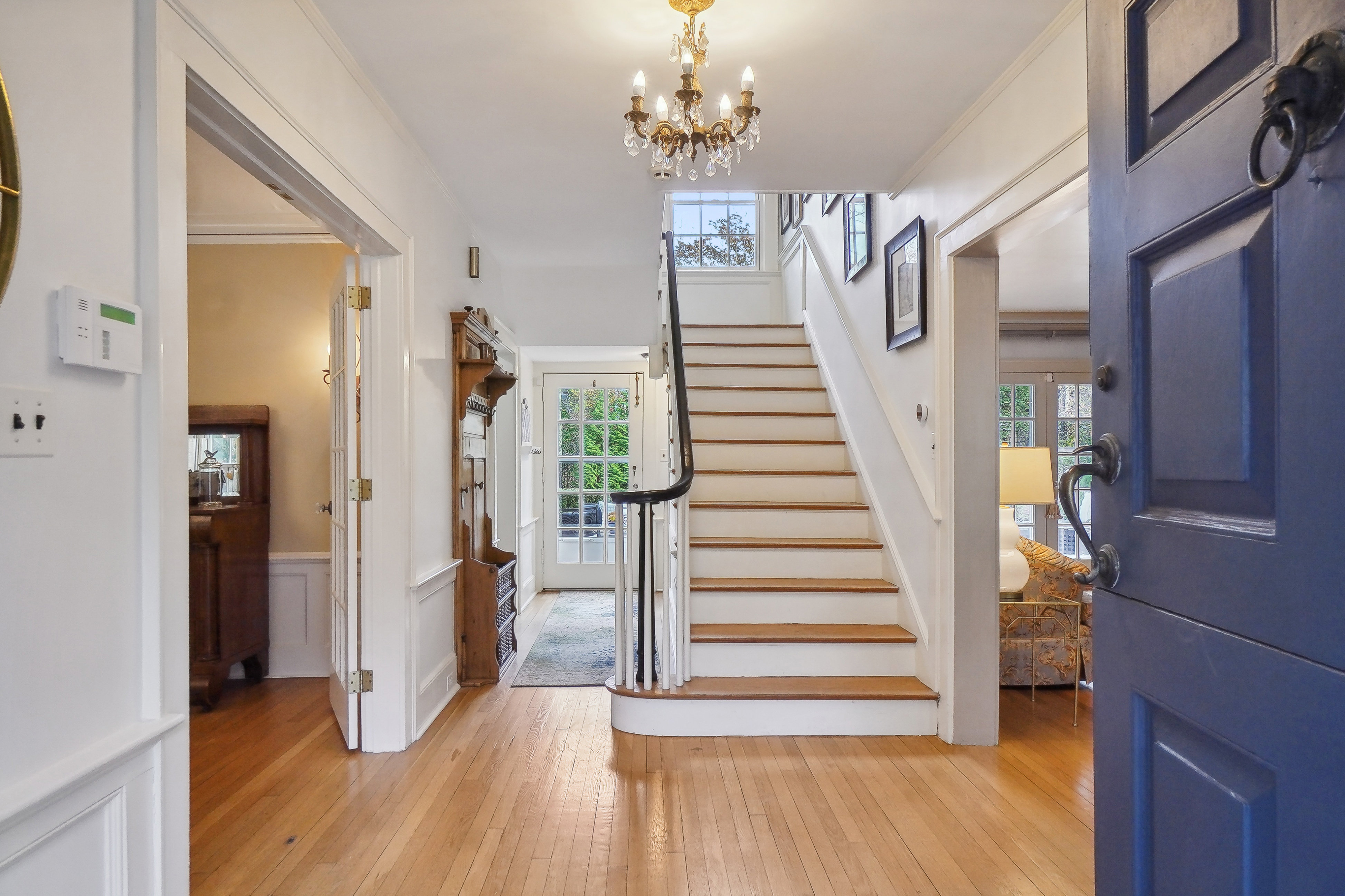 33 Upland Way 