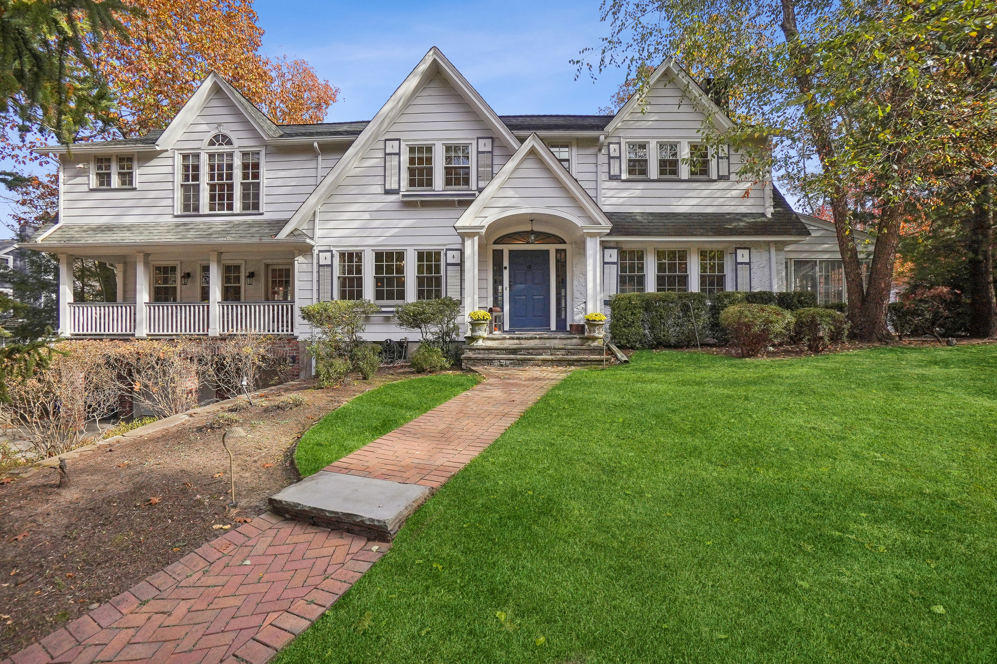 33 Upland Way 