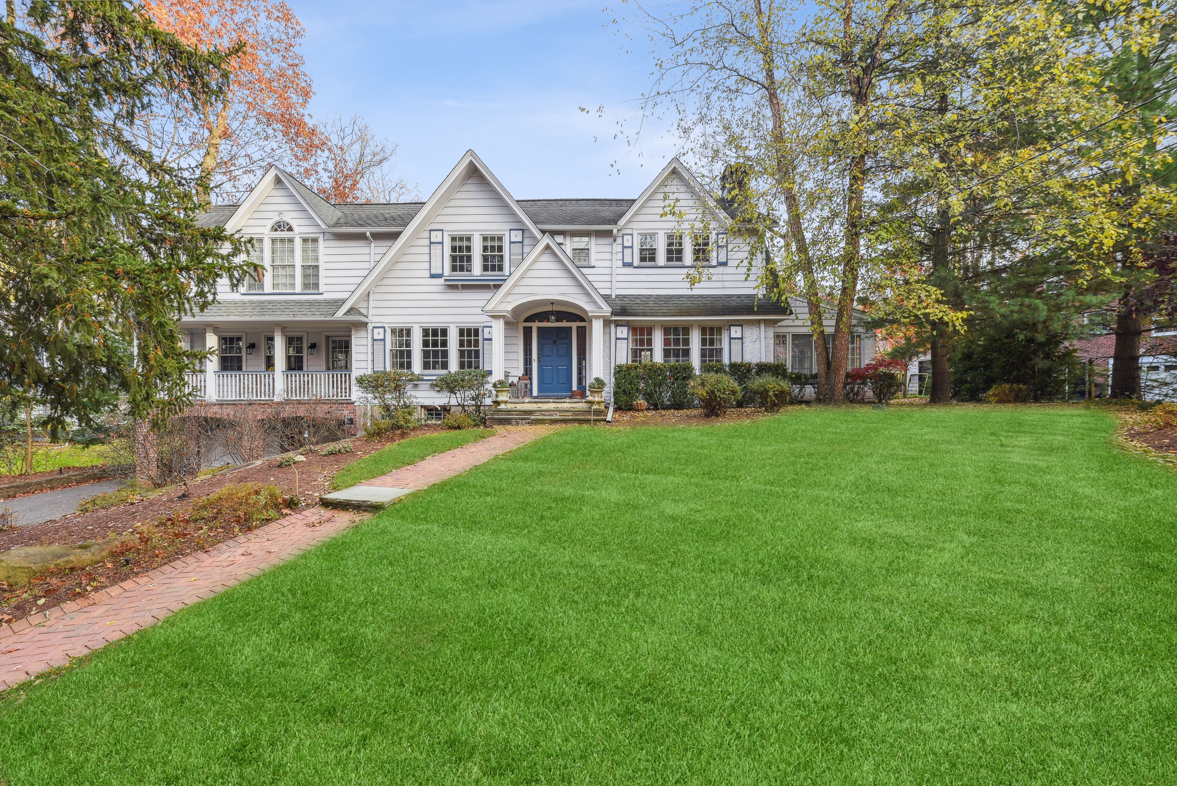 33 Upland Way 