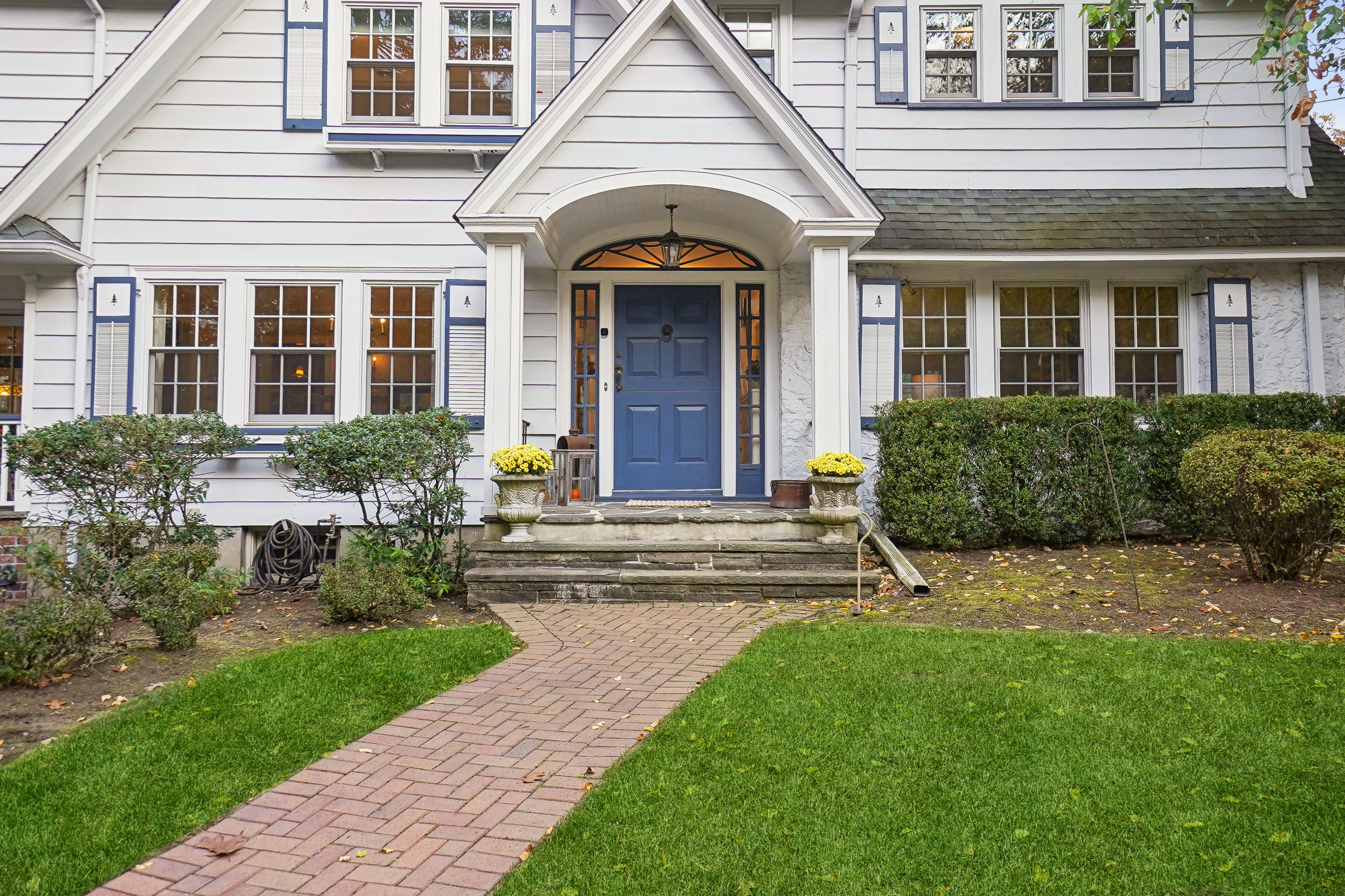 33 Upland Way 