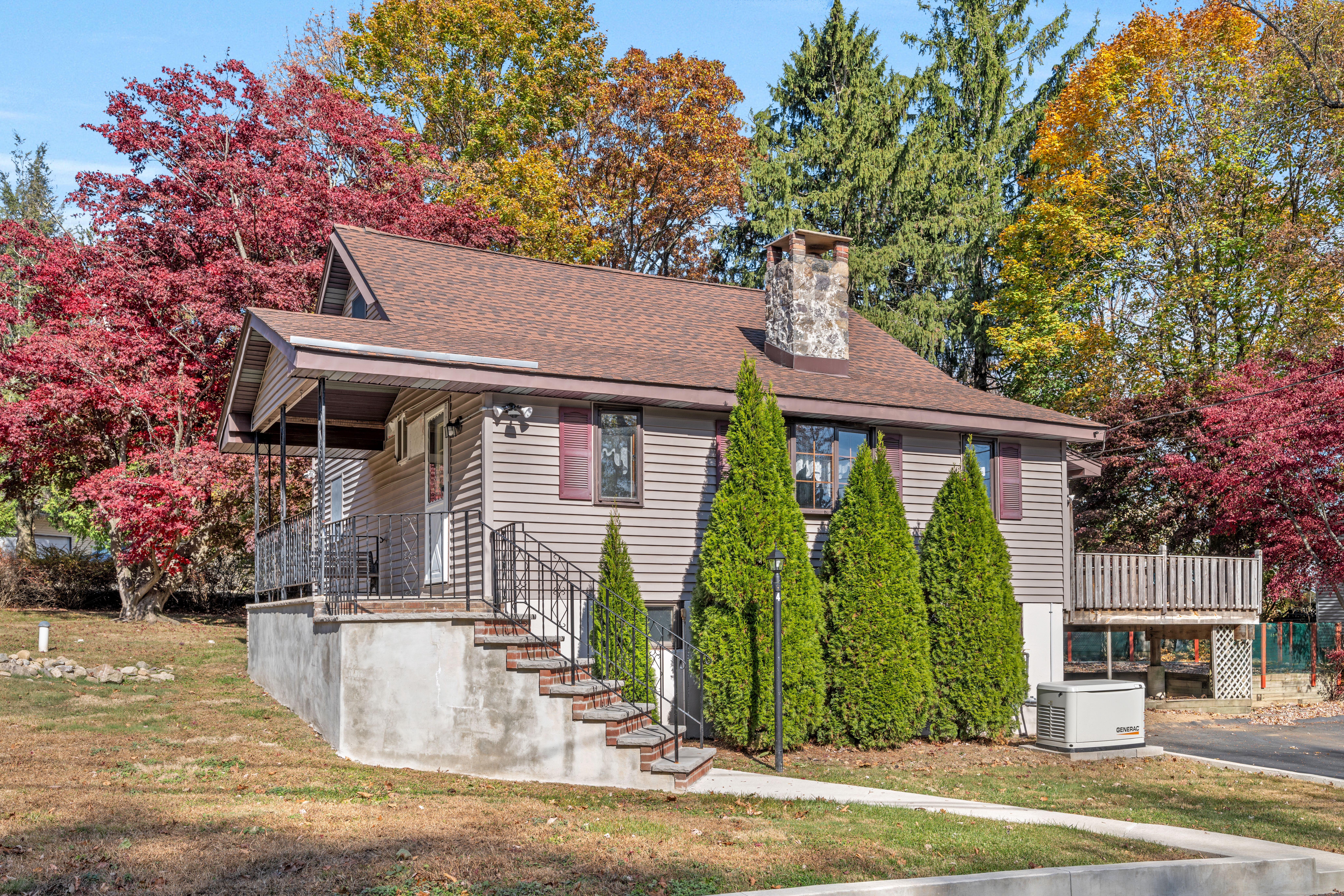 4 Lakeview Drive 