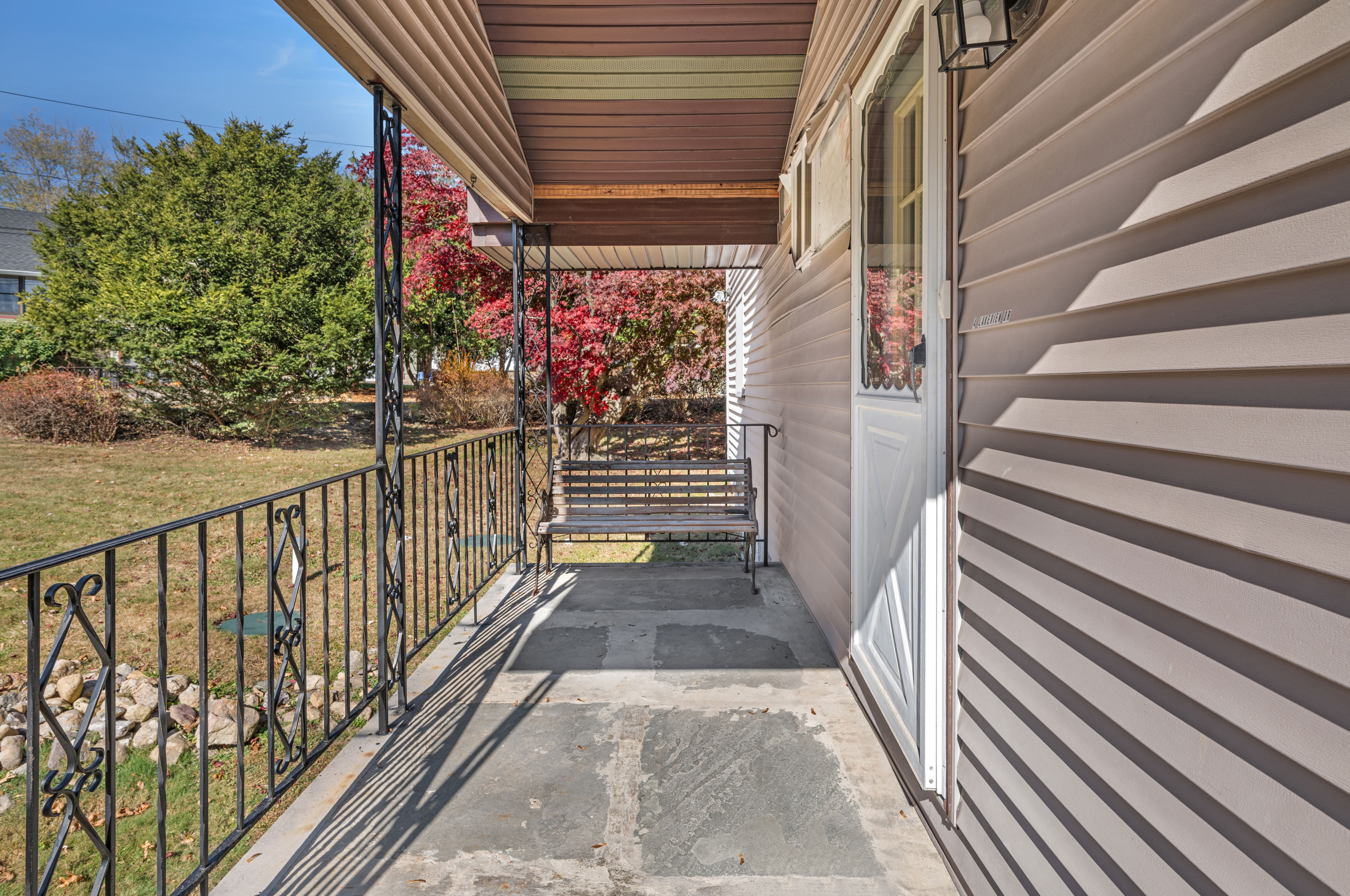 4 Lakeview Drive 