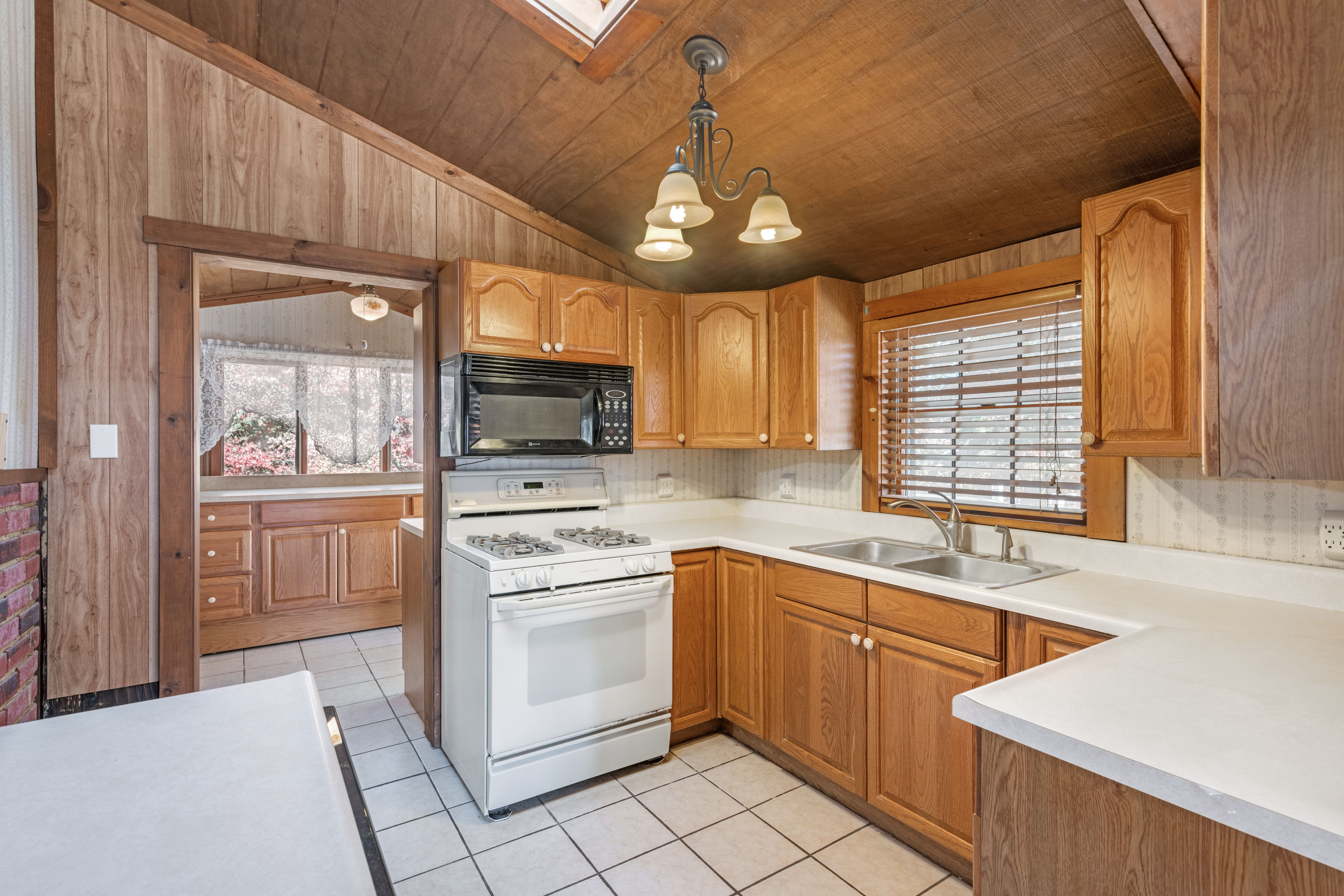 4 Lakeview Drive 