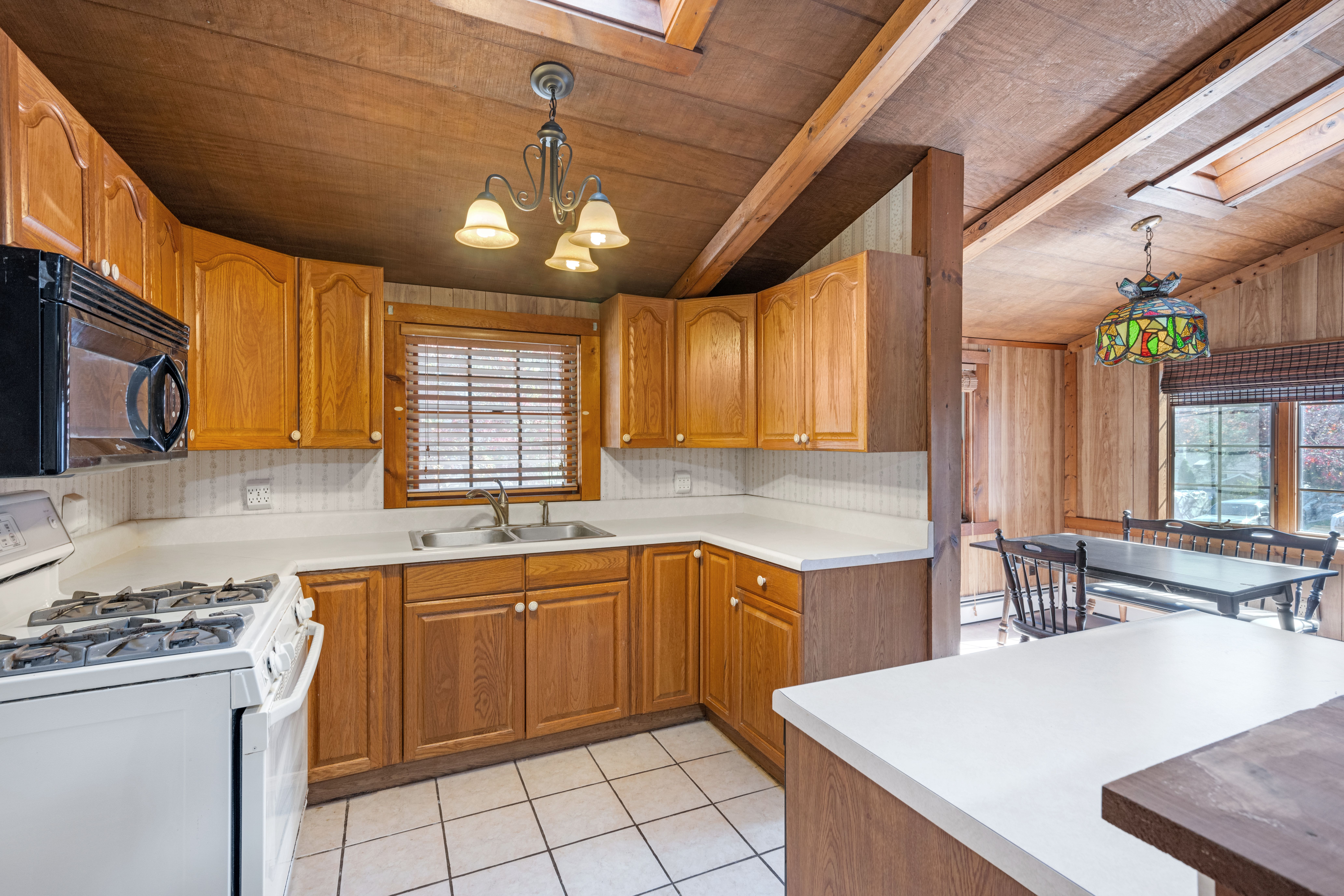 4 Lakeview Drive 