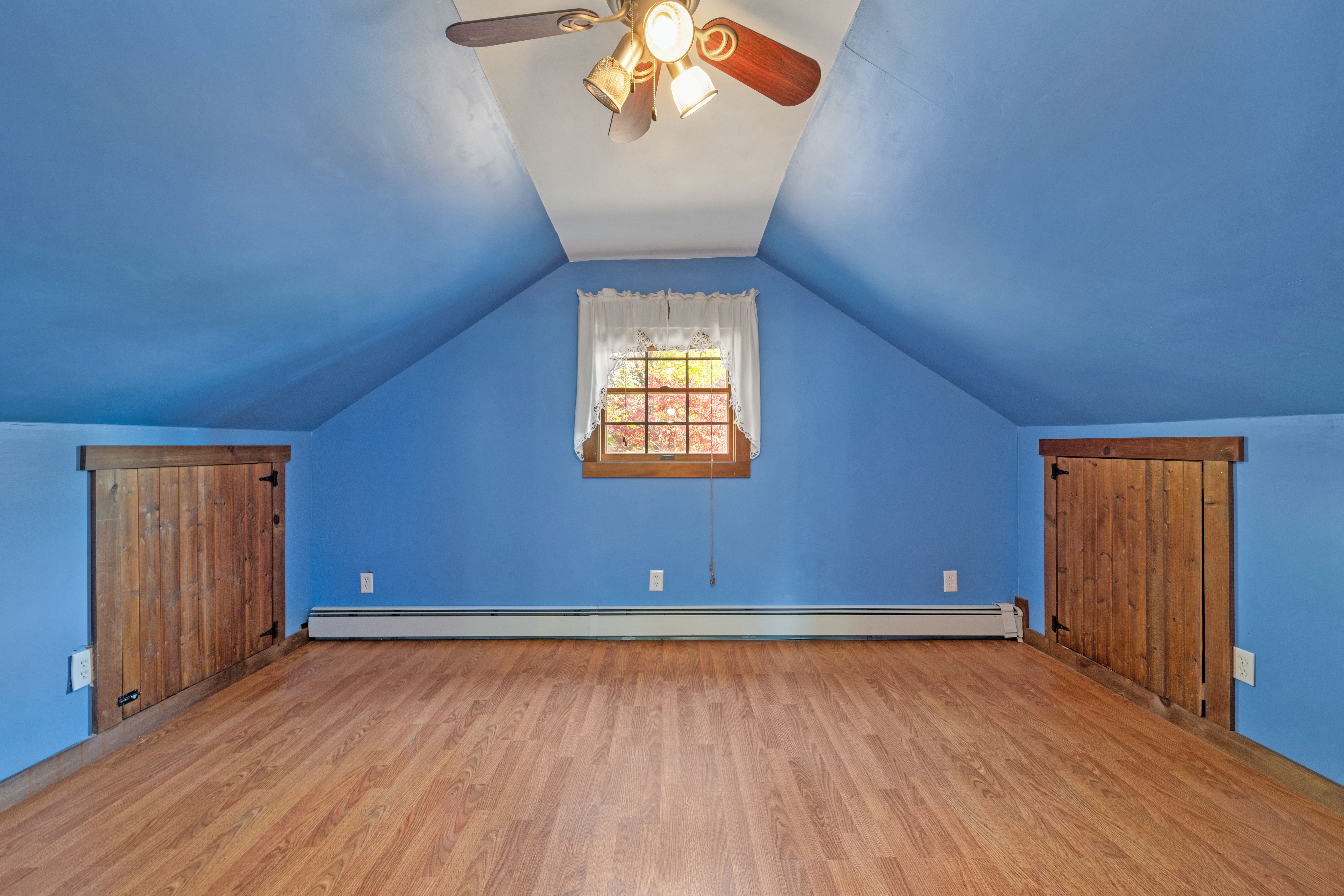 4 Lakeview Drive 