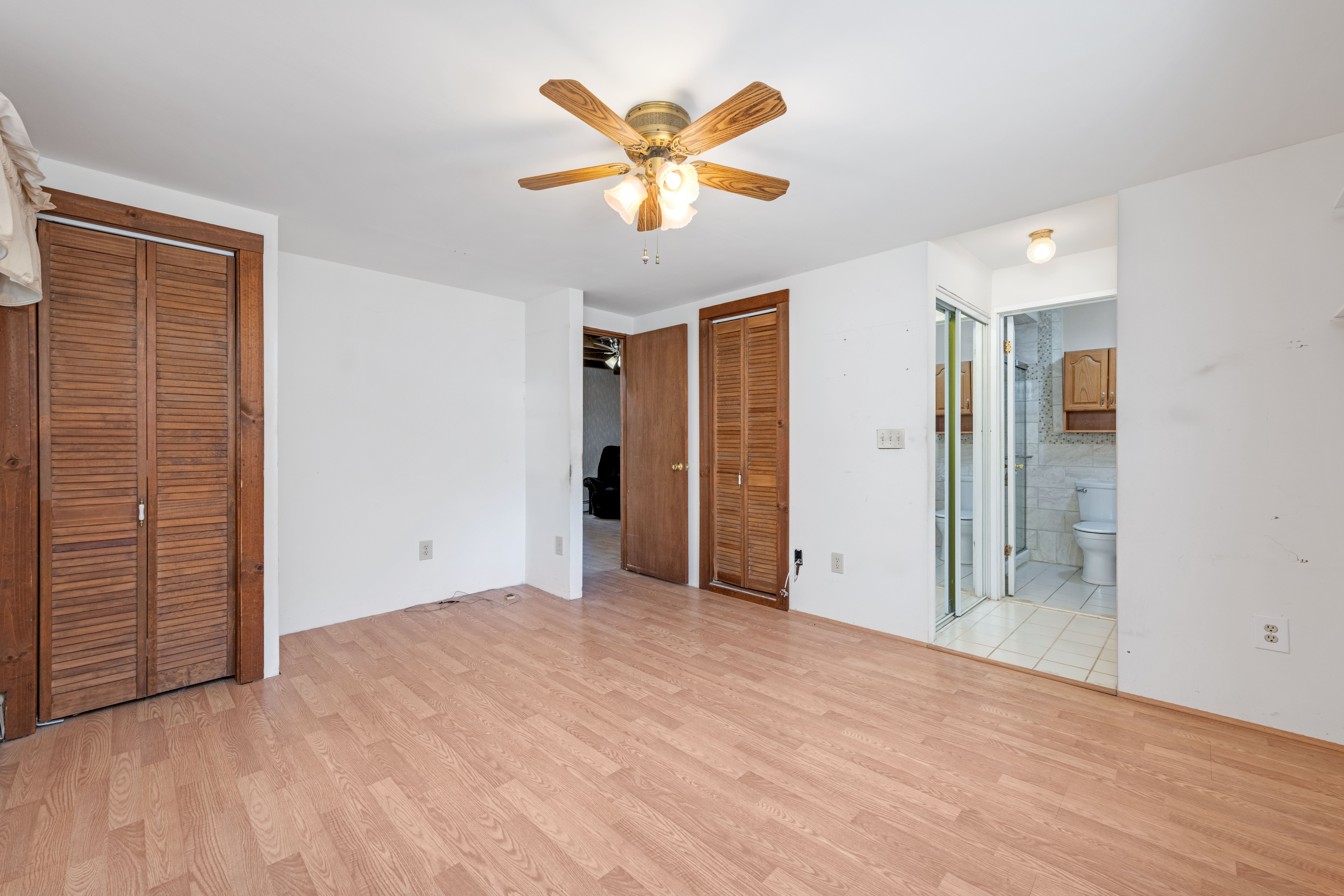4 Lakeview Drive 