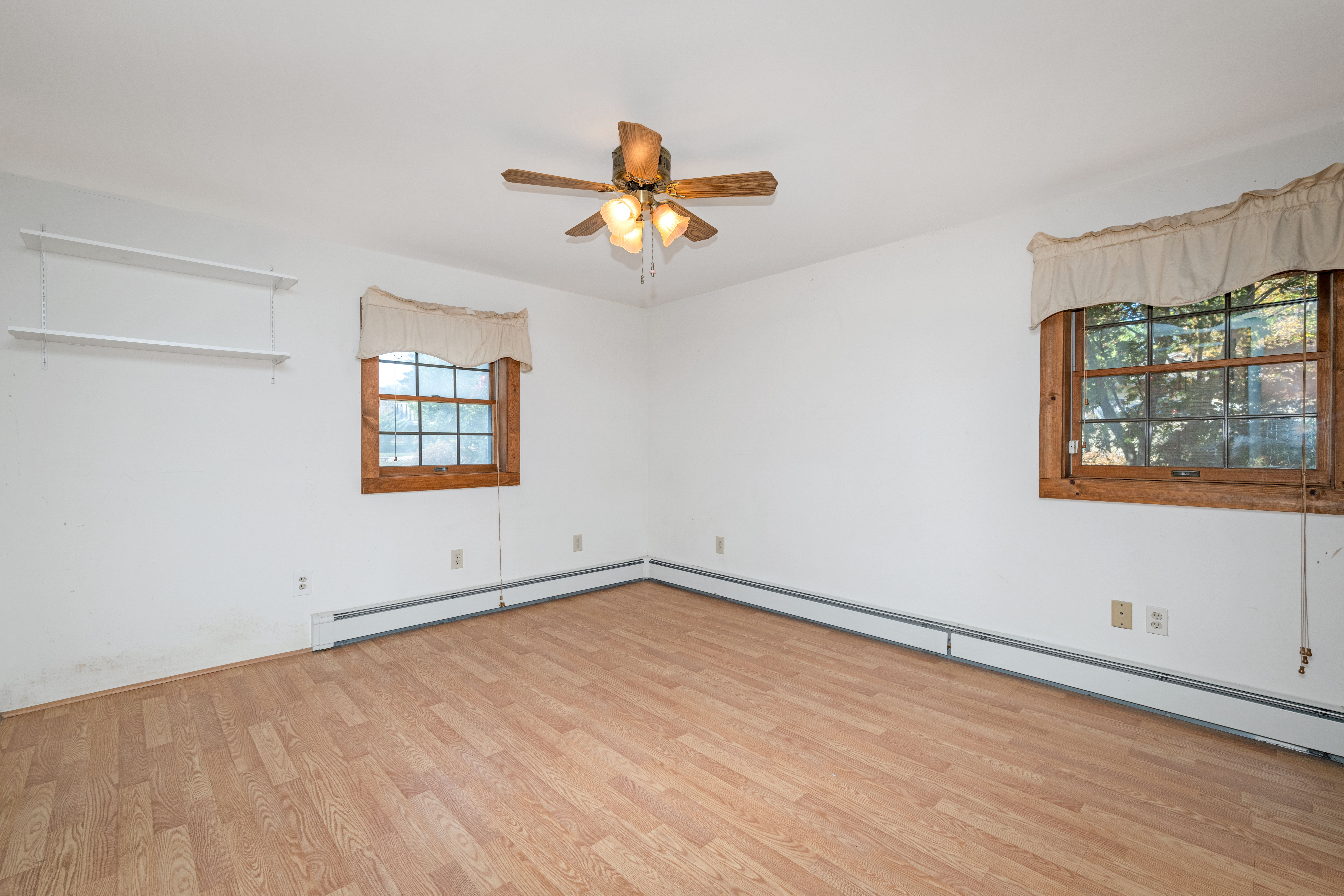 4 Lakeview Drive 