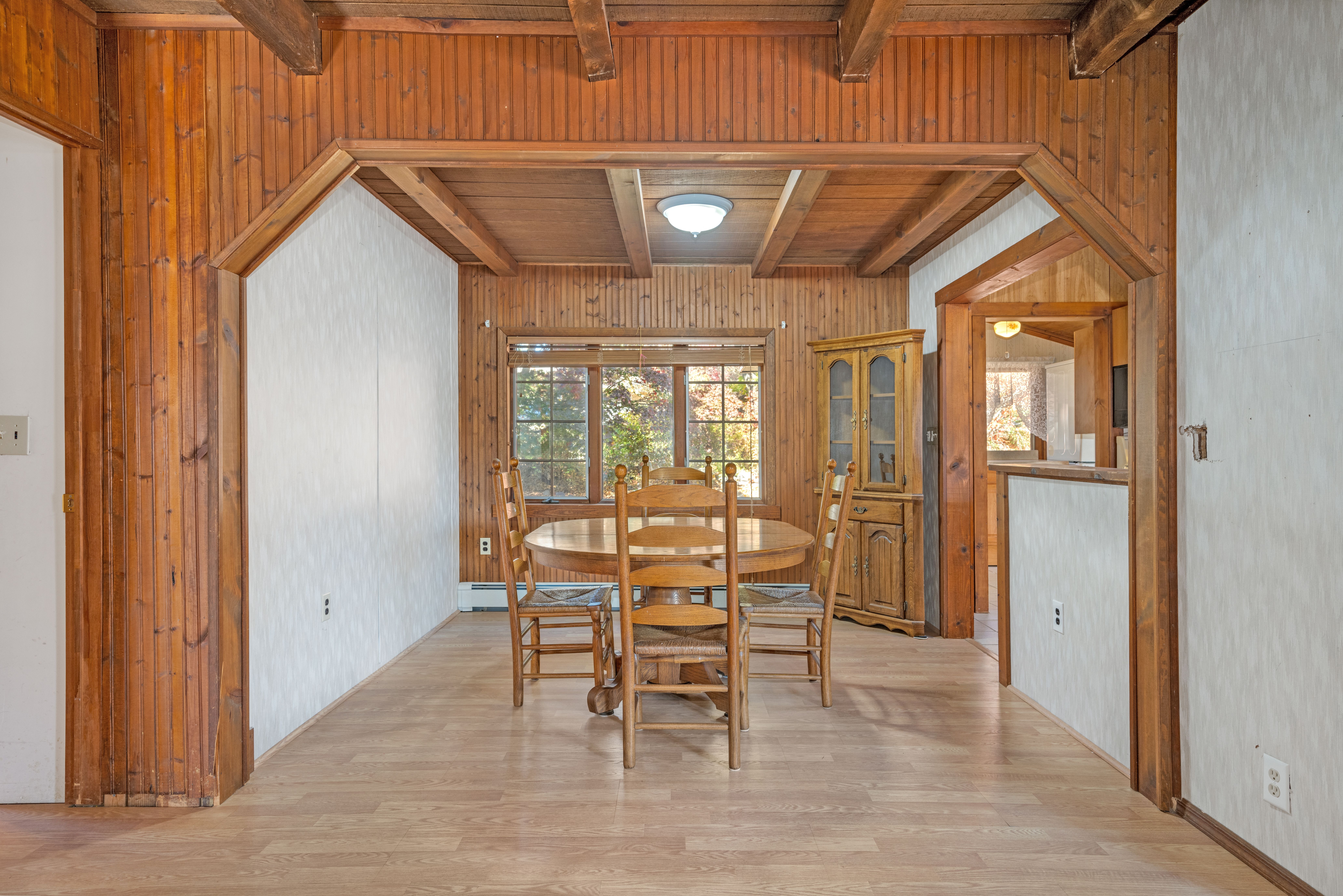 4 Lakeview Drive 