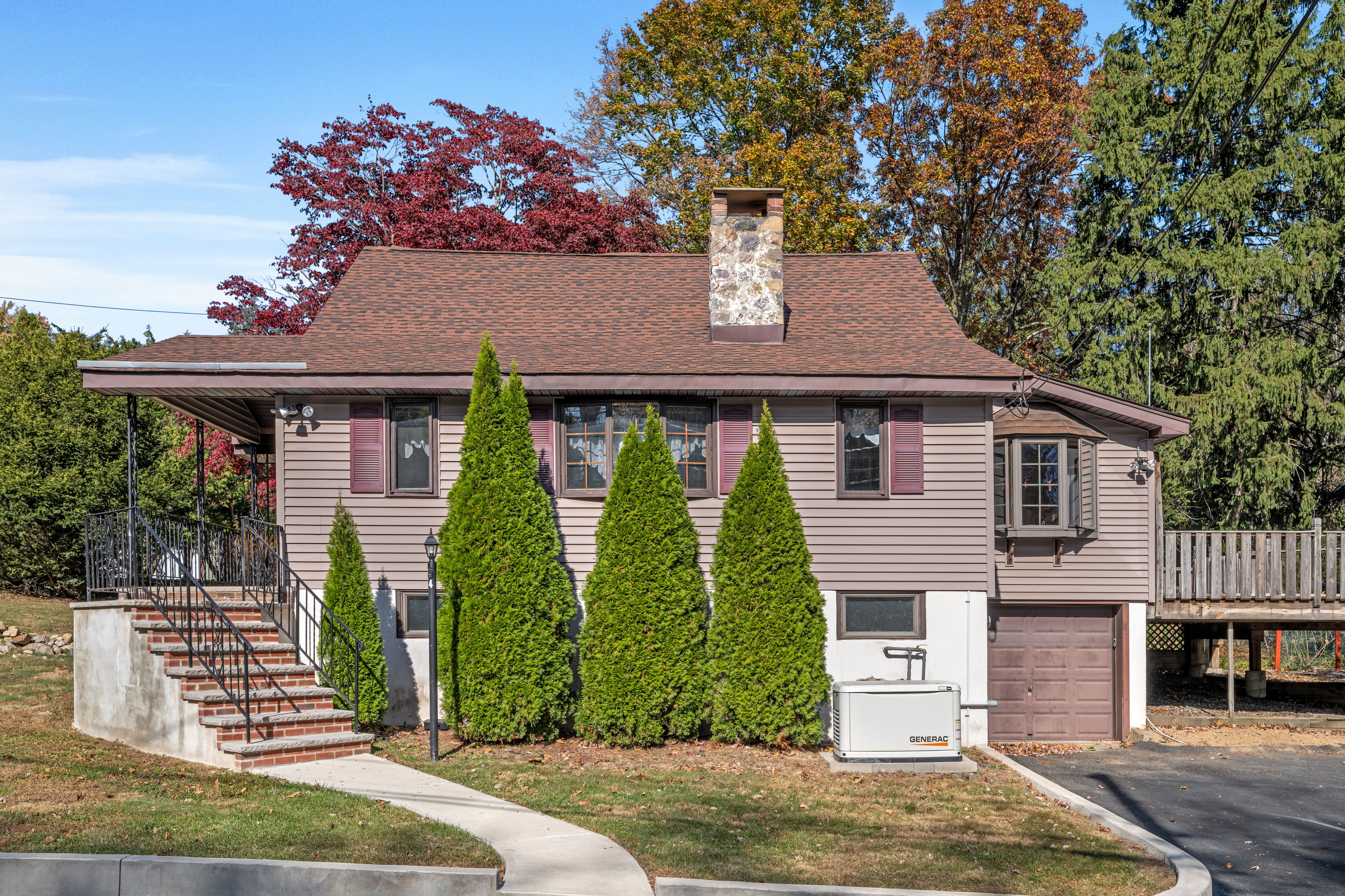 4 Lakeview Drive 
