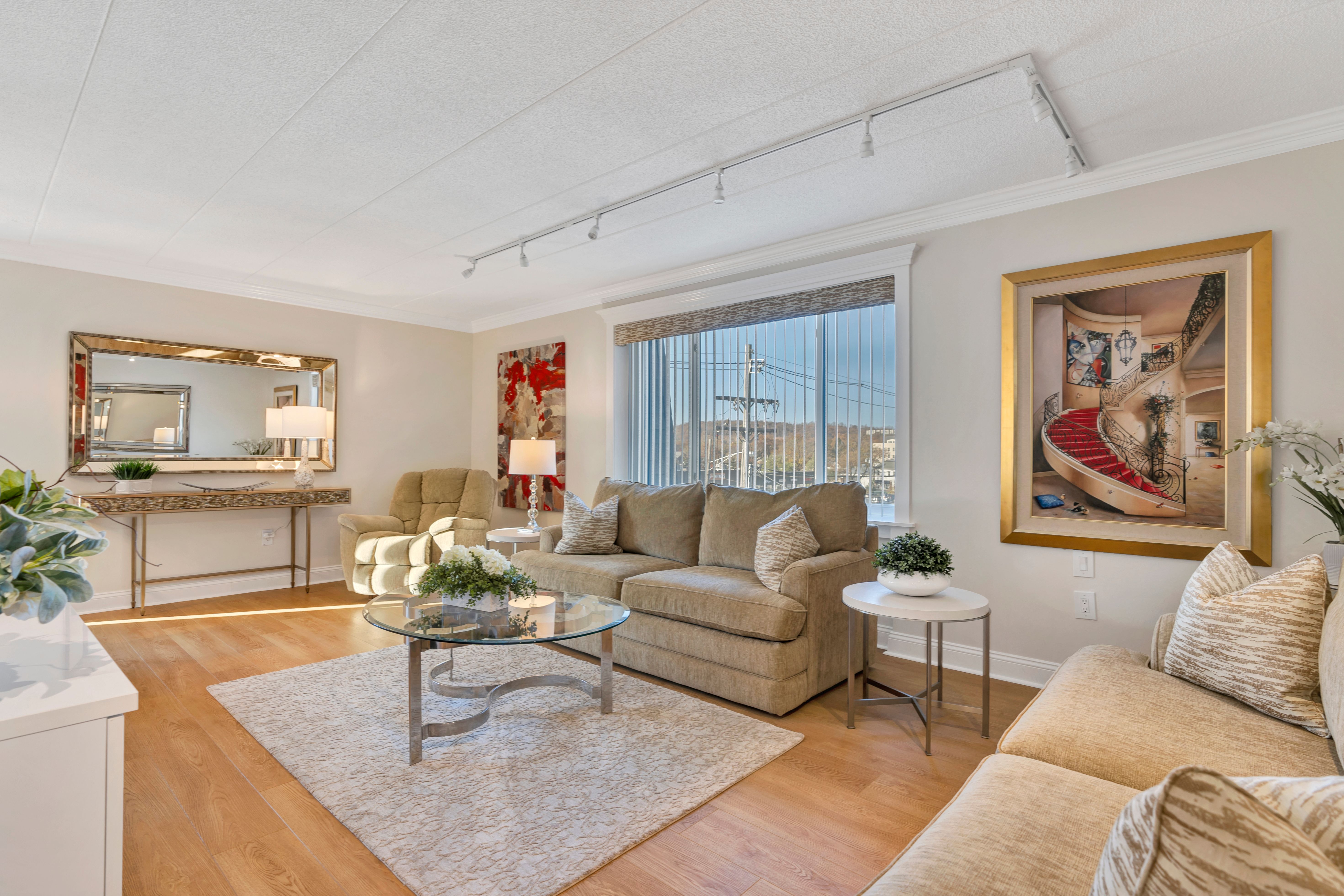 190 Morris Avenue, Unit 4F 