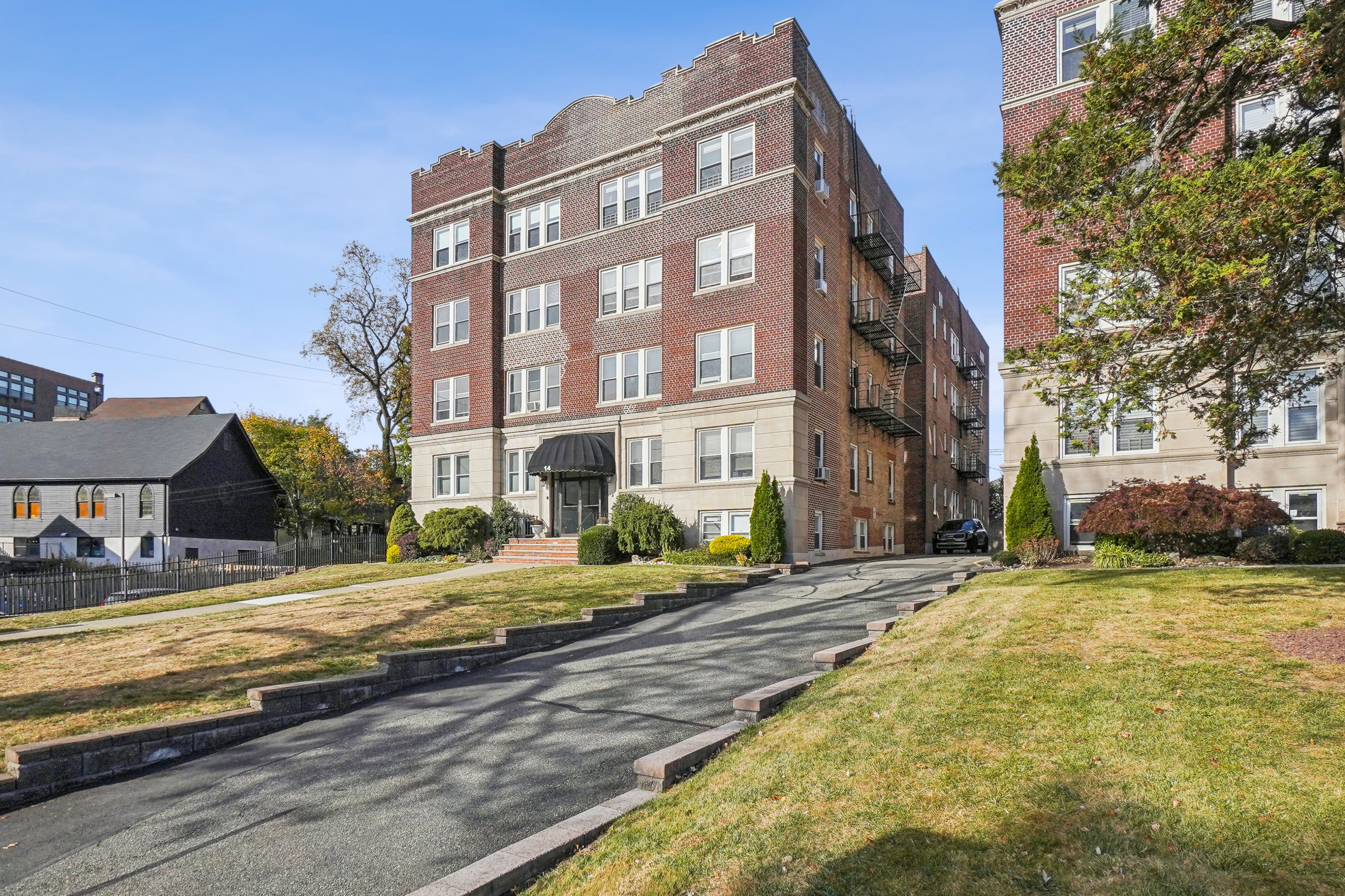 14 Forest Street #105