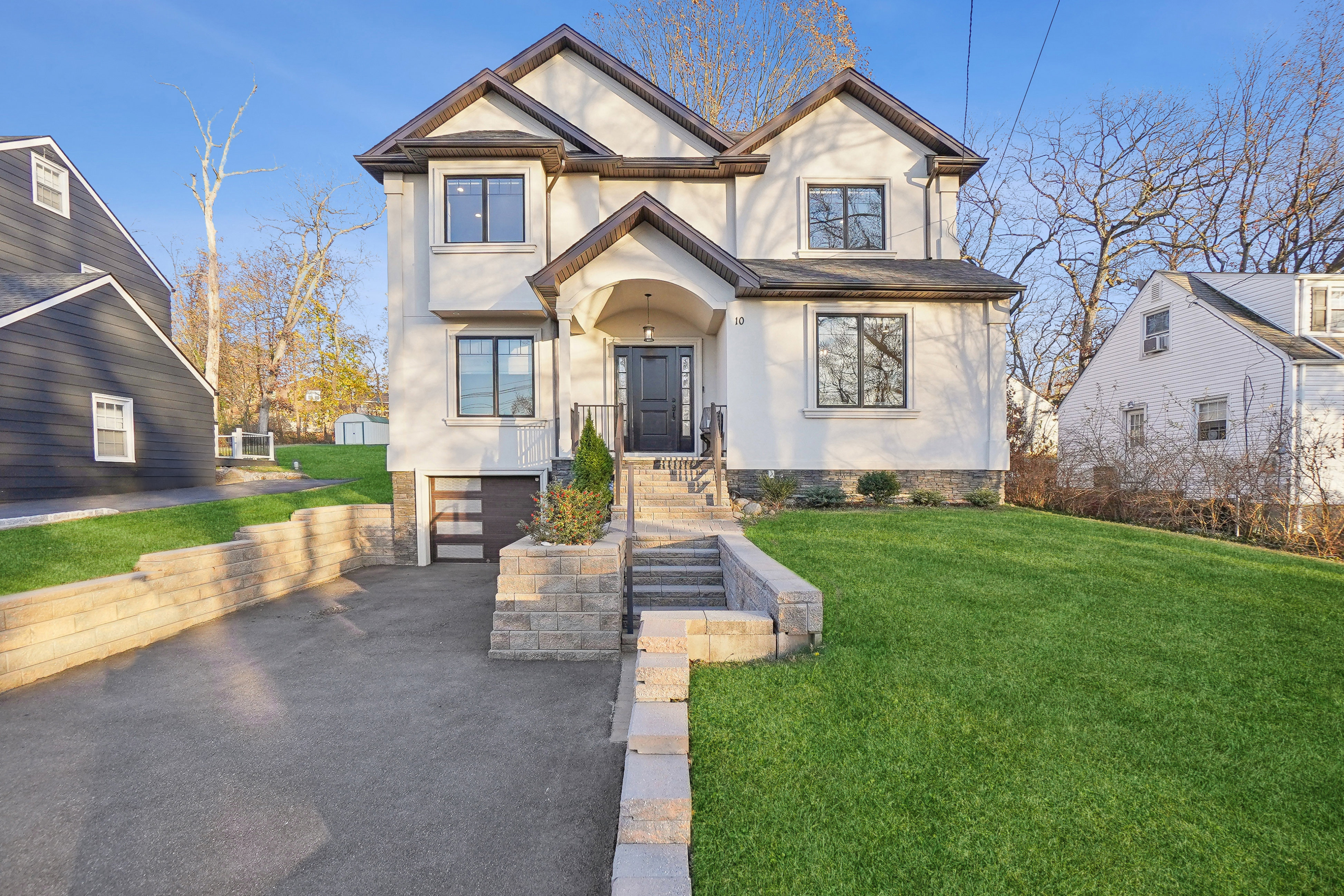 10 Sycamore Avenue 