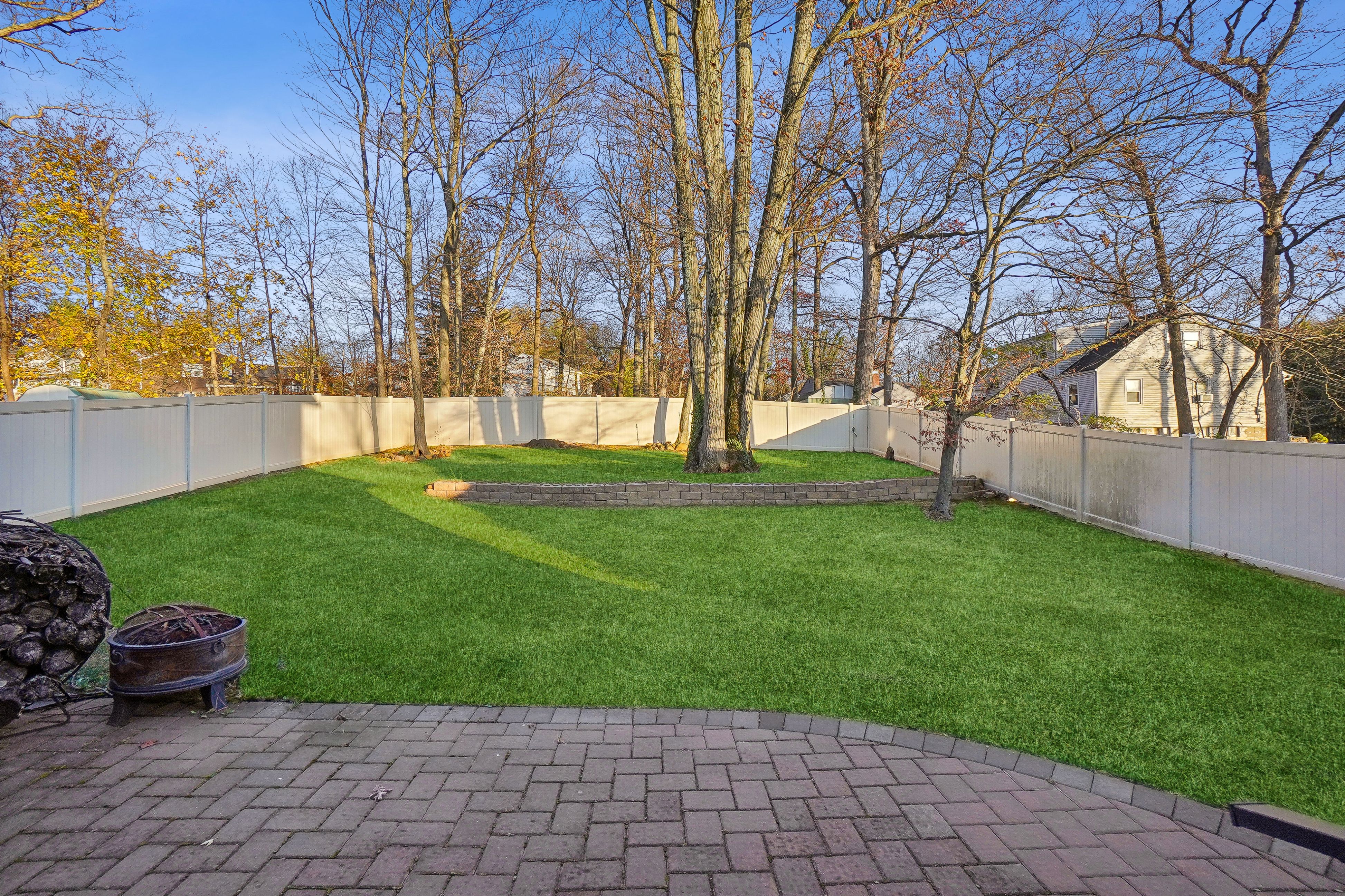 10 Sycamore Avenue 
