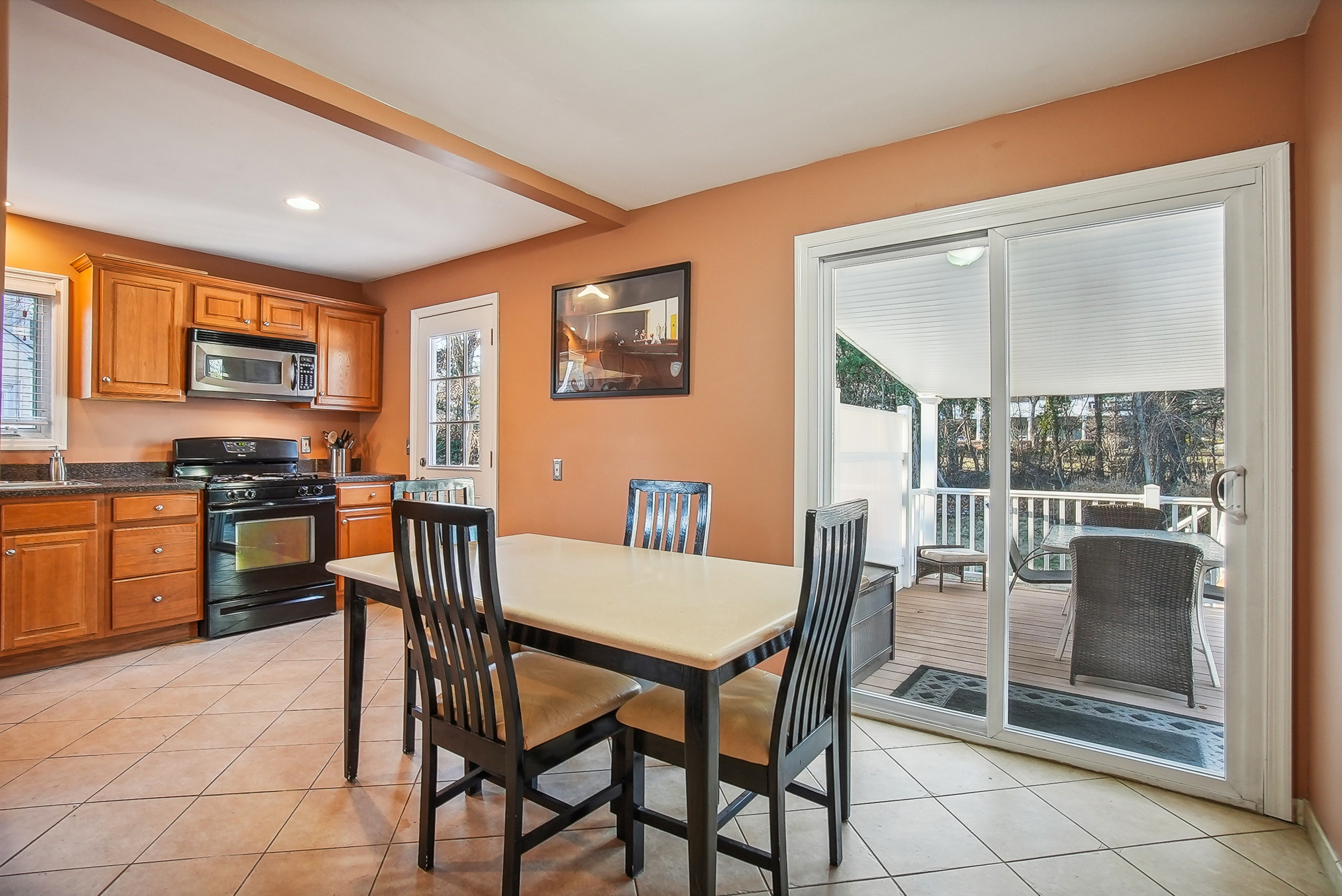 425 Richard Way 