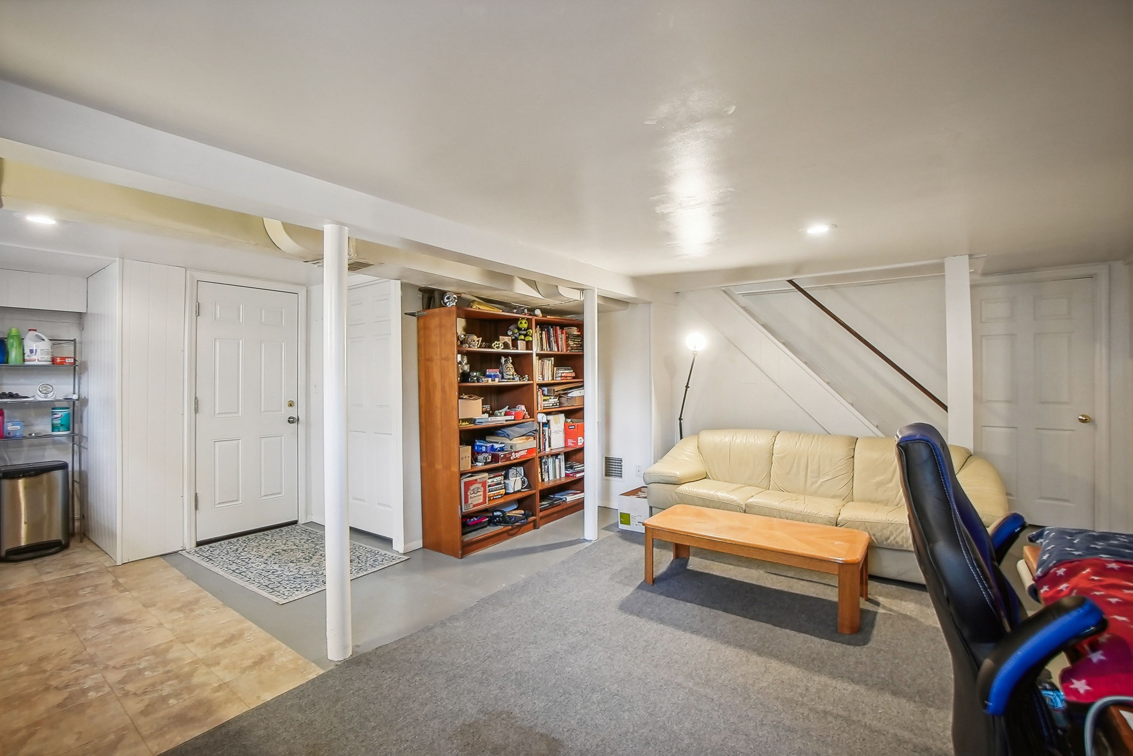 425 Richard Way 