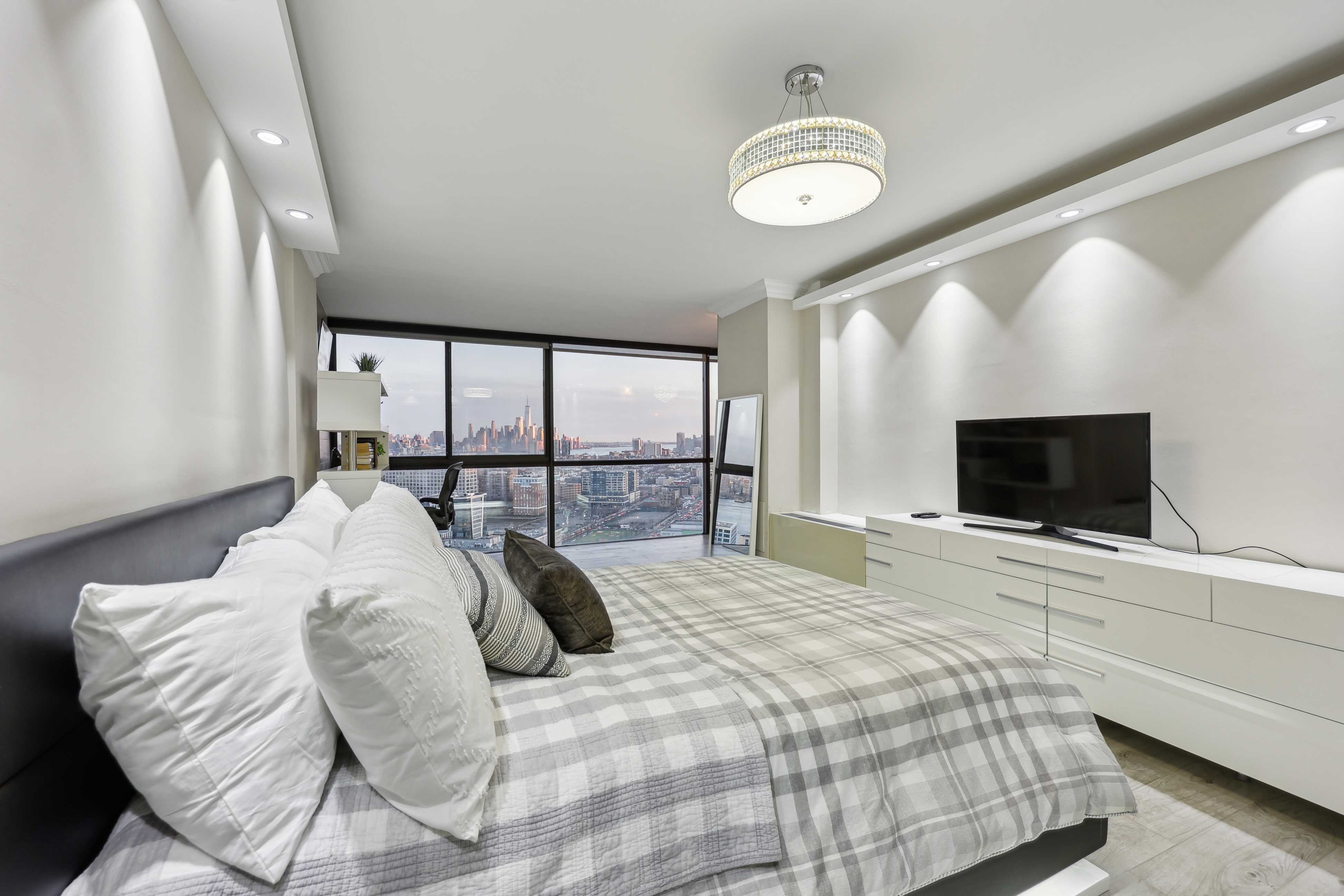 380 Mountain Road Unit 1110