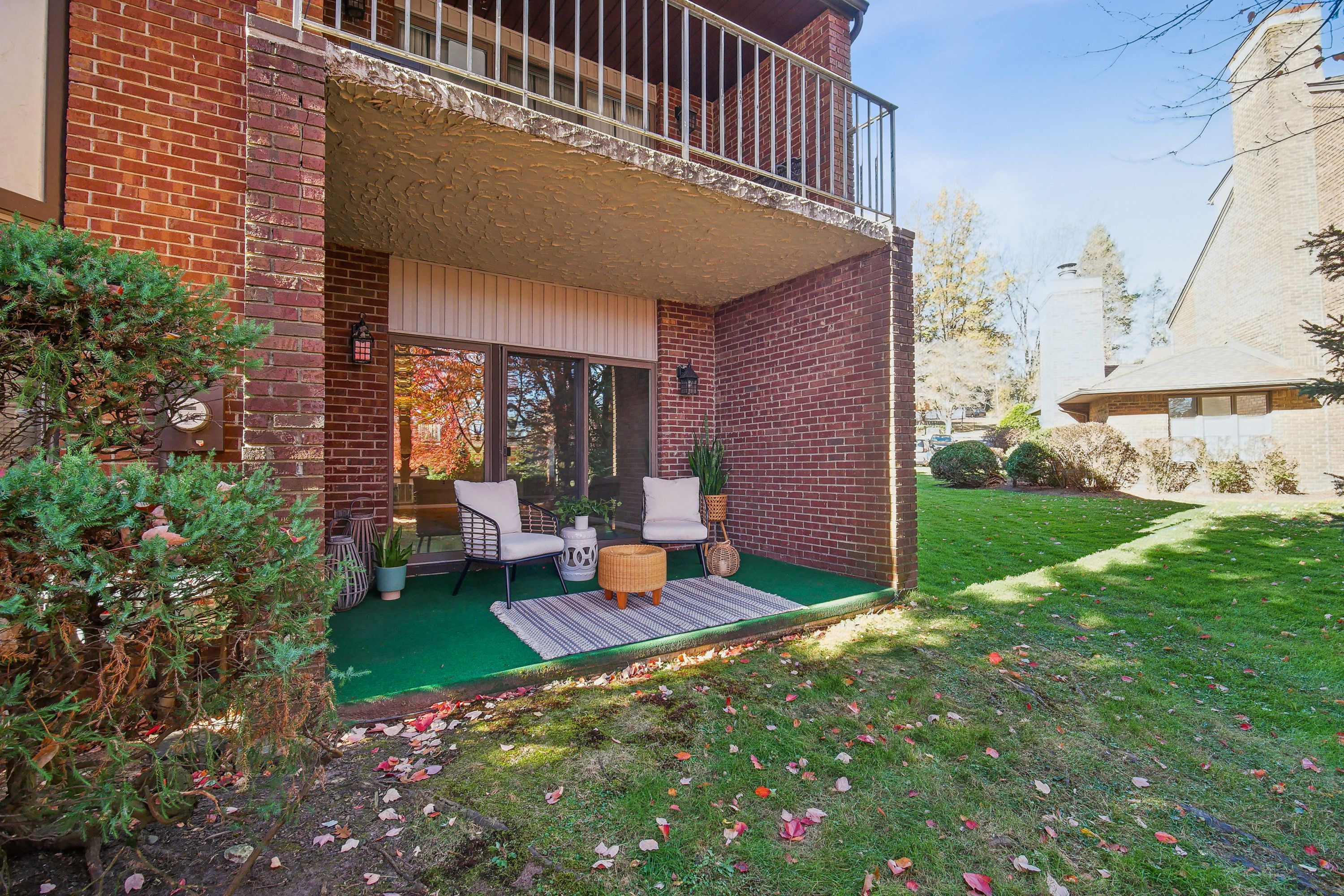 900 Valley Road F8 