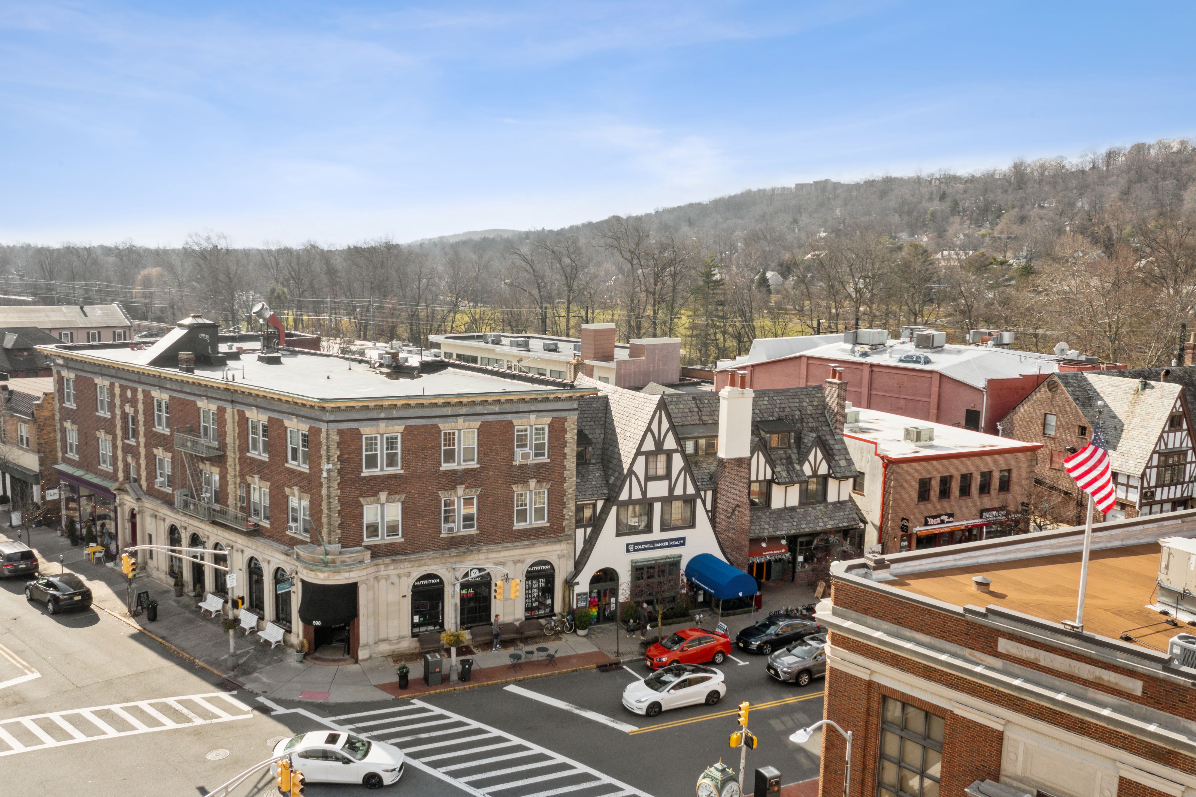 900 Valley Road F8 