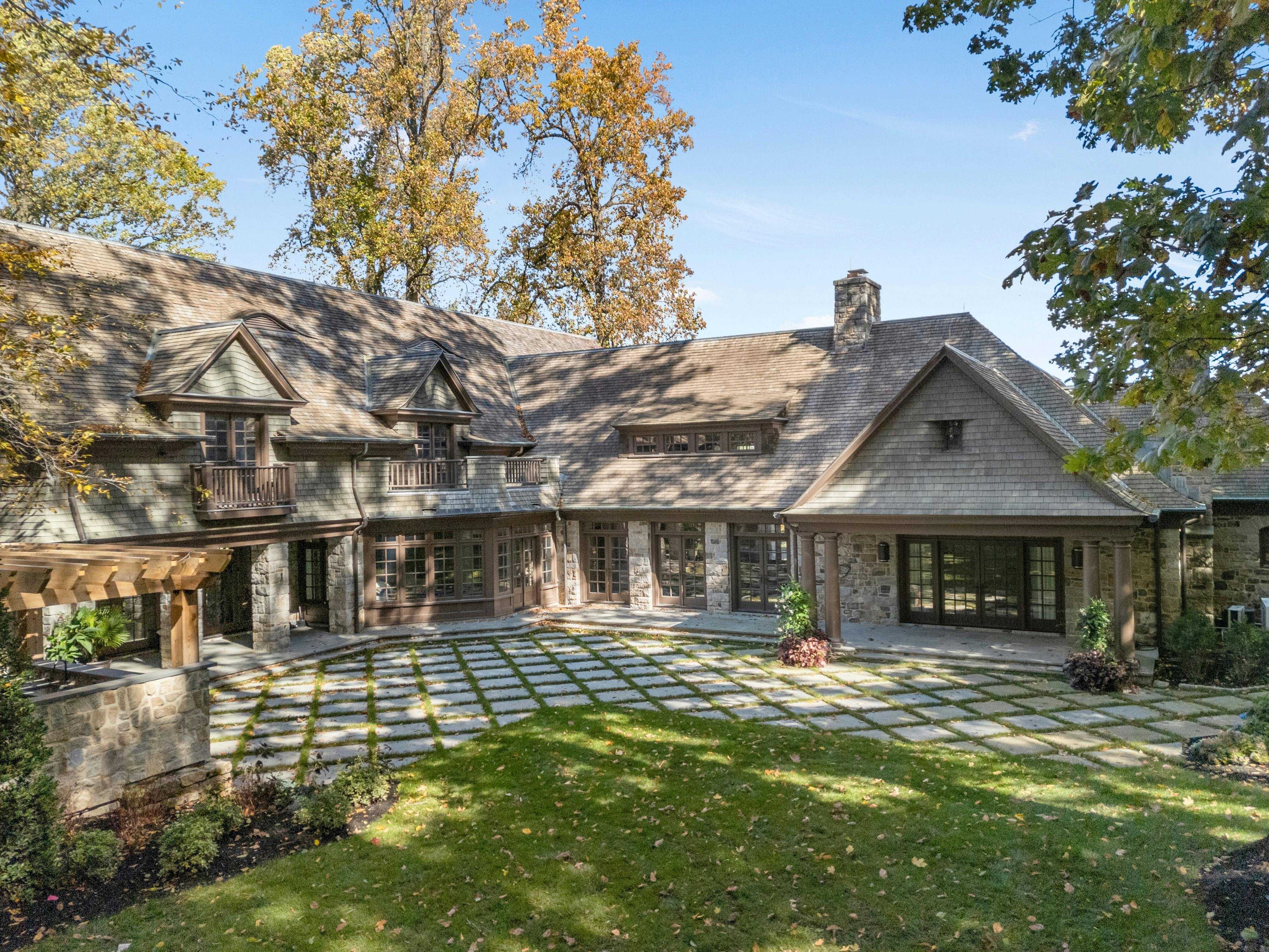 2 Hartley Farms Road 