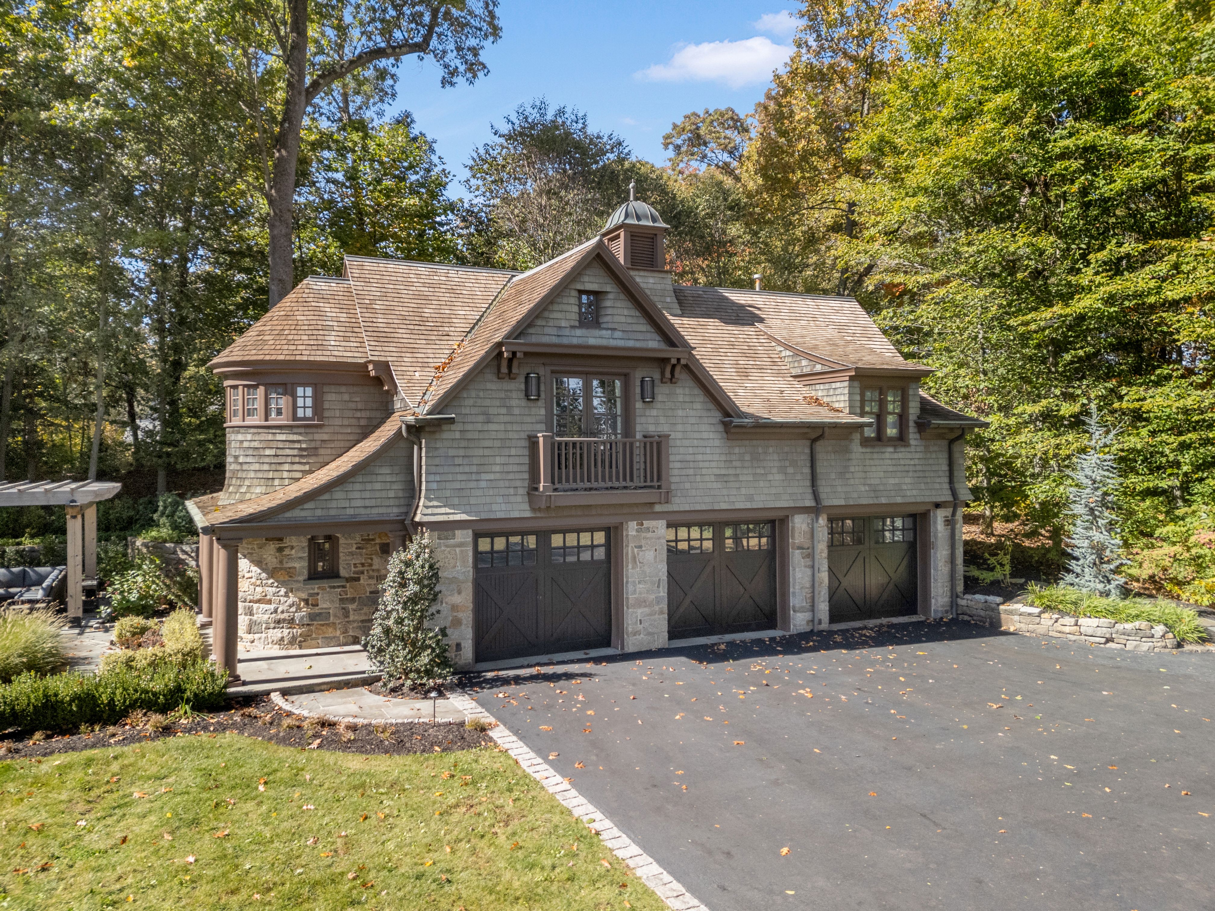 2 Hartley Farms Road 