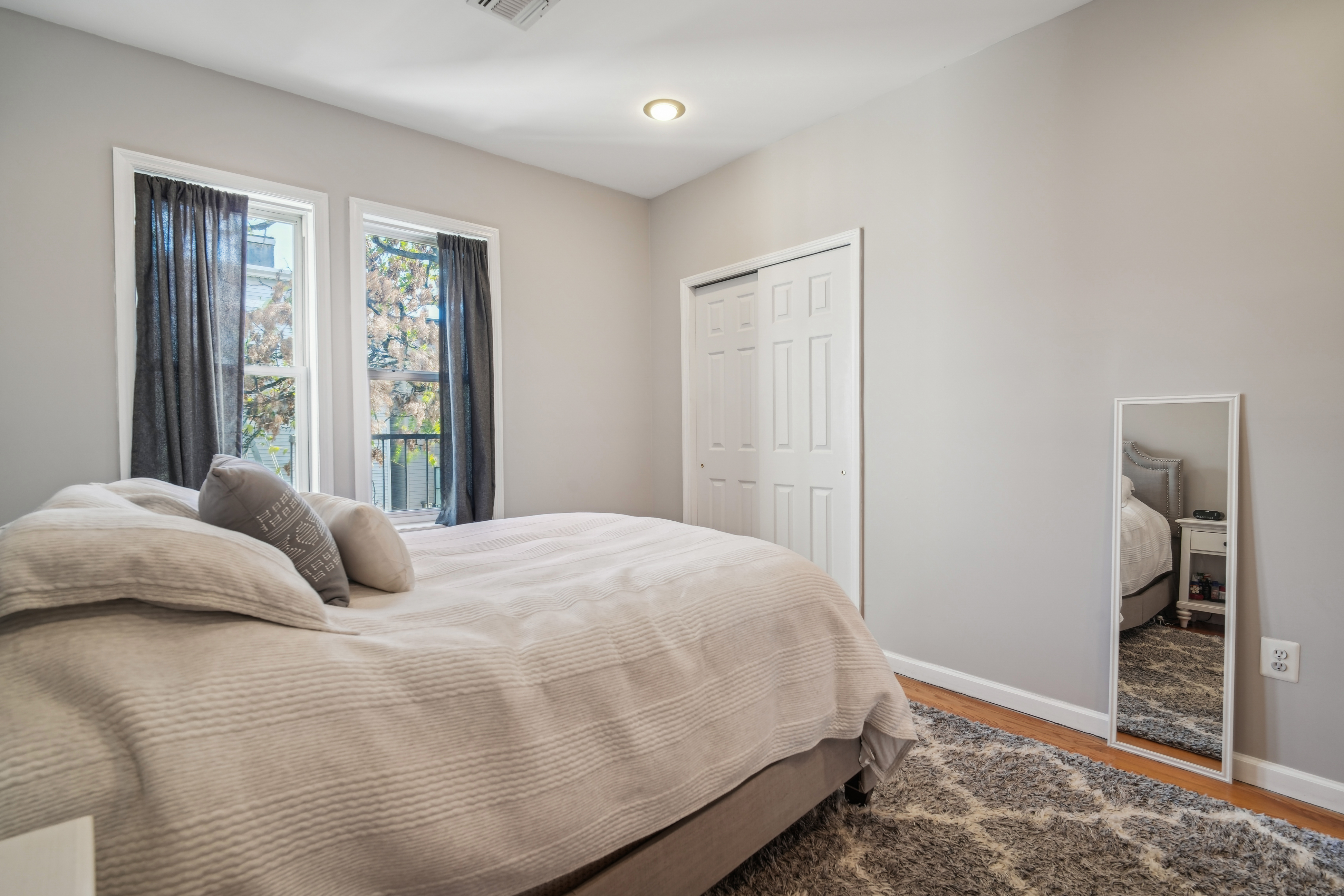 142 Webster Avenue , #2L 