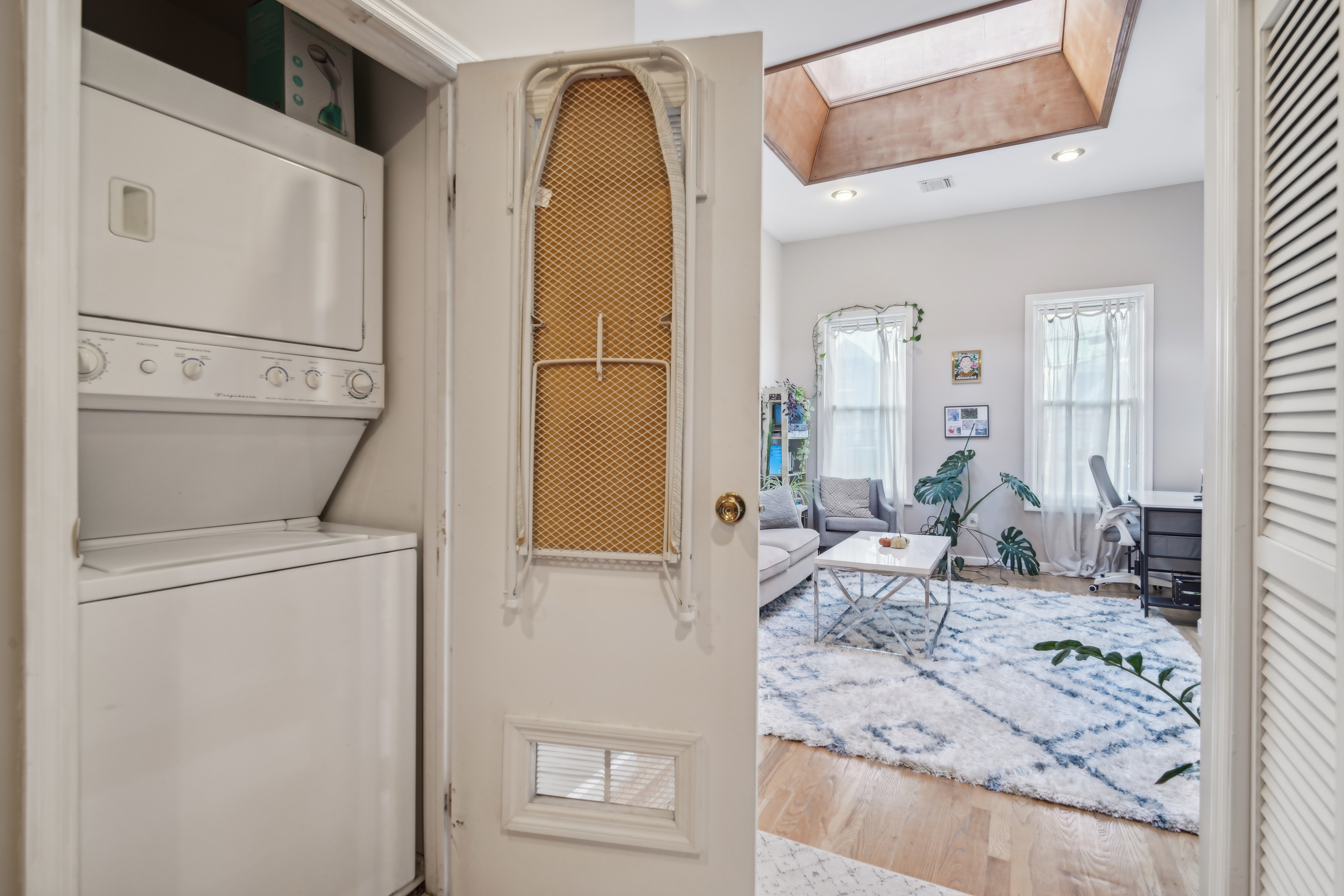 142 Webster Avenue , #2L 