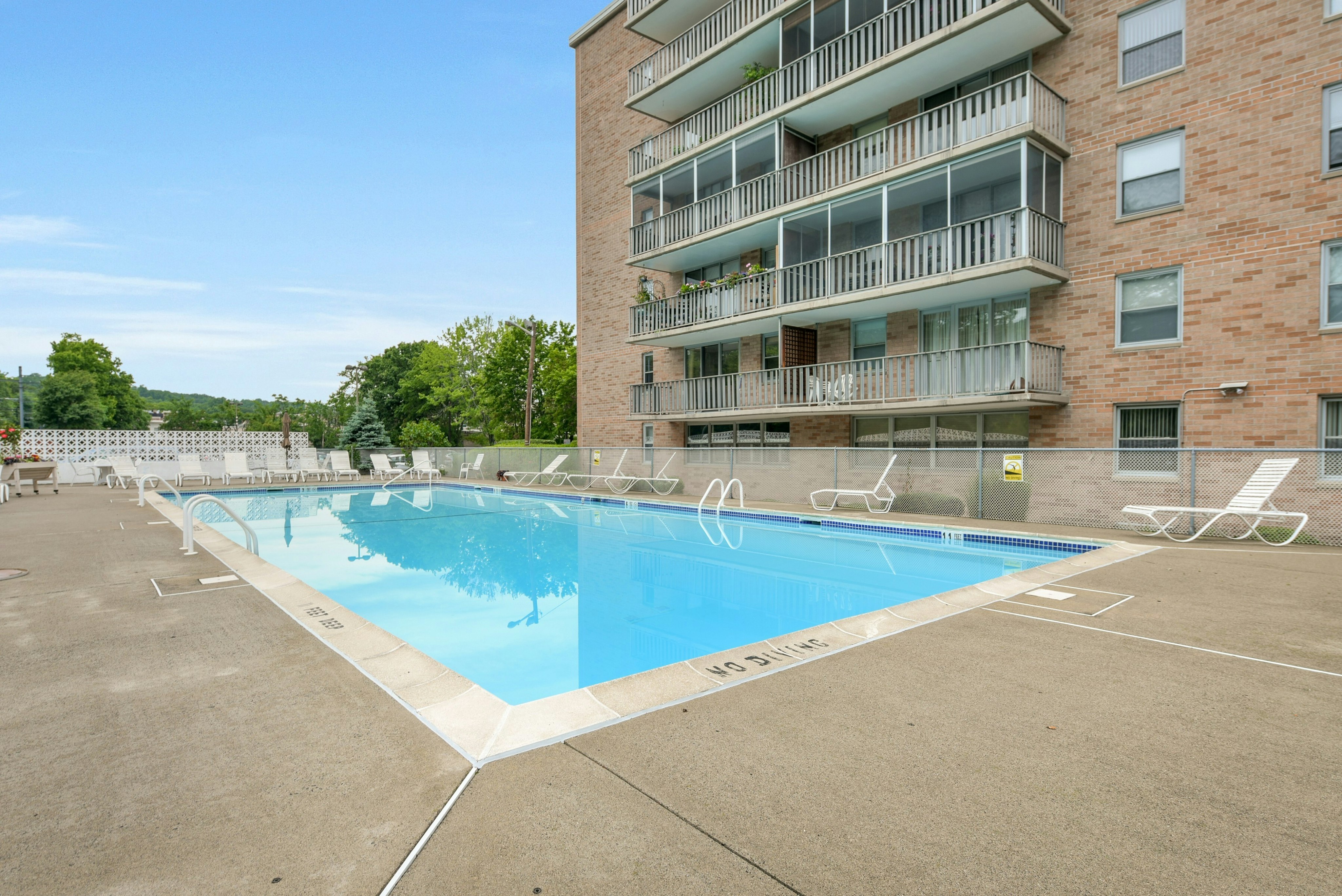 530 Valley Road, Unit 4G 