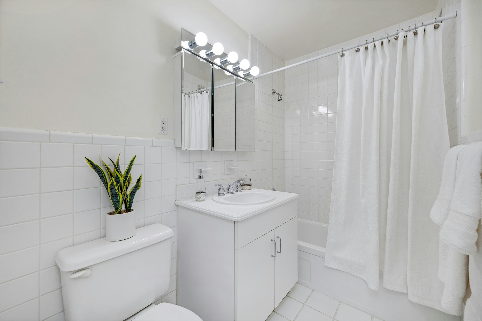 530 Valley Road, Unit 4G 