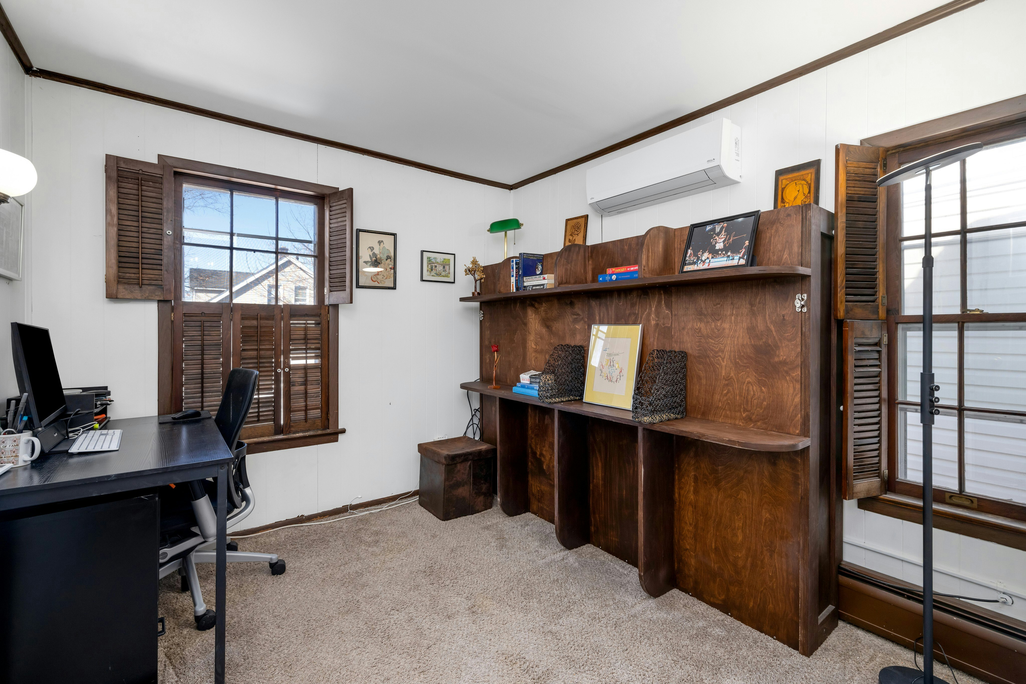 10 Beauvoir Avenue 
