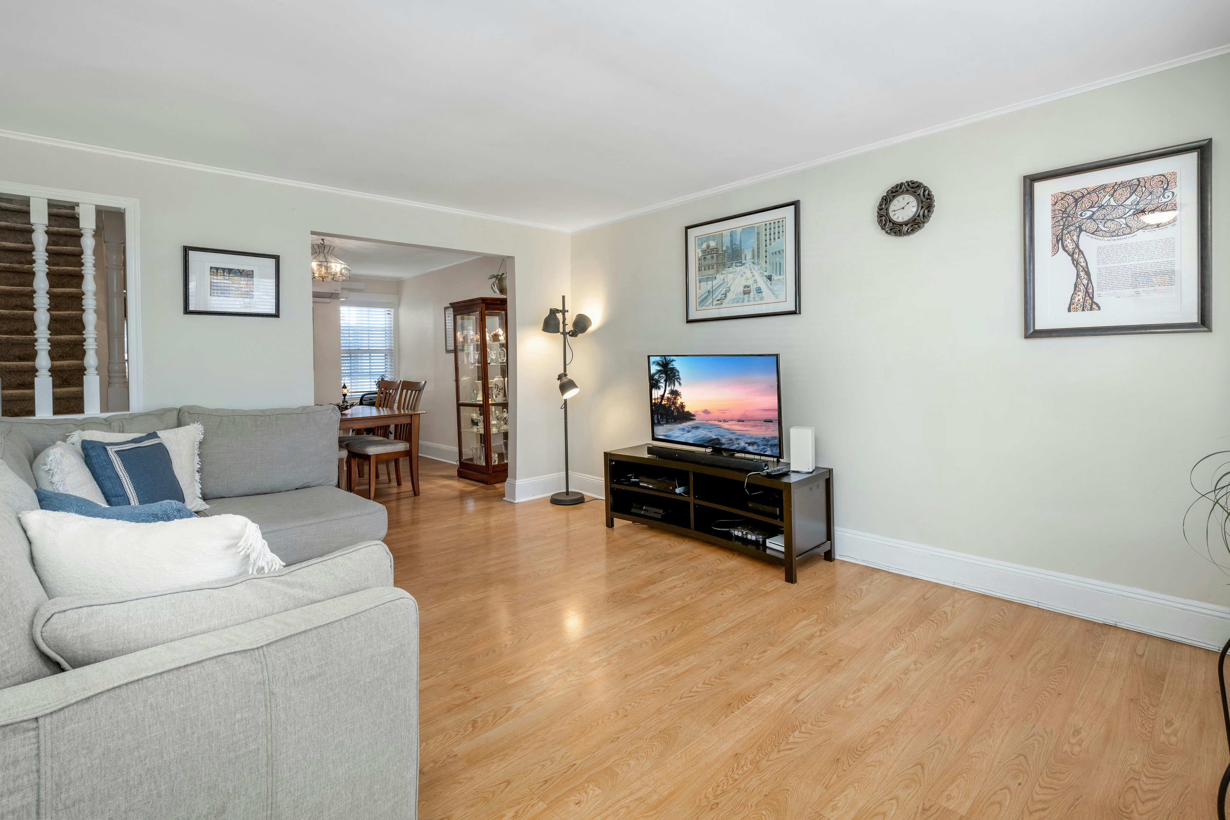 10 Beauvoir Avenue 