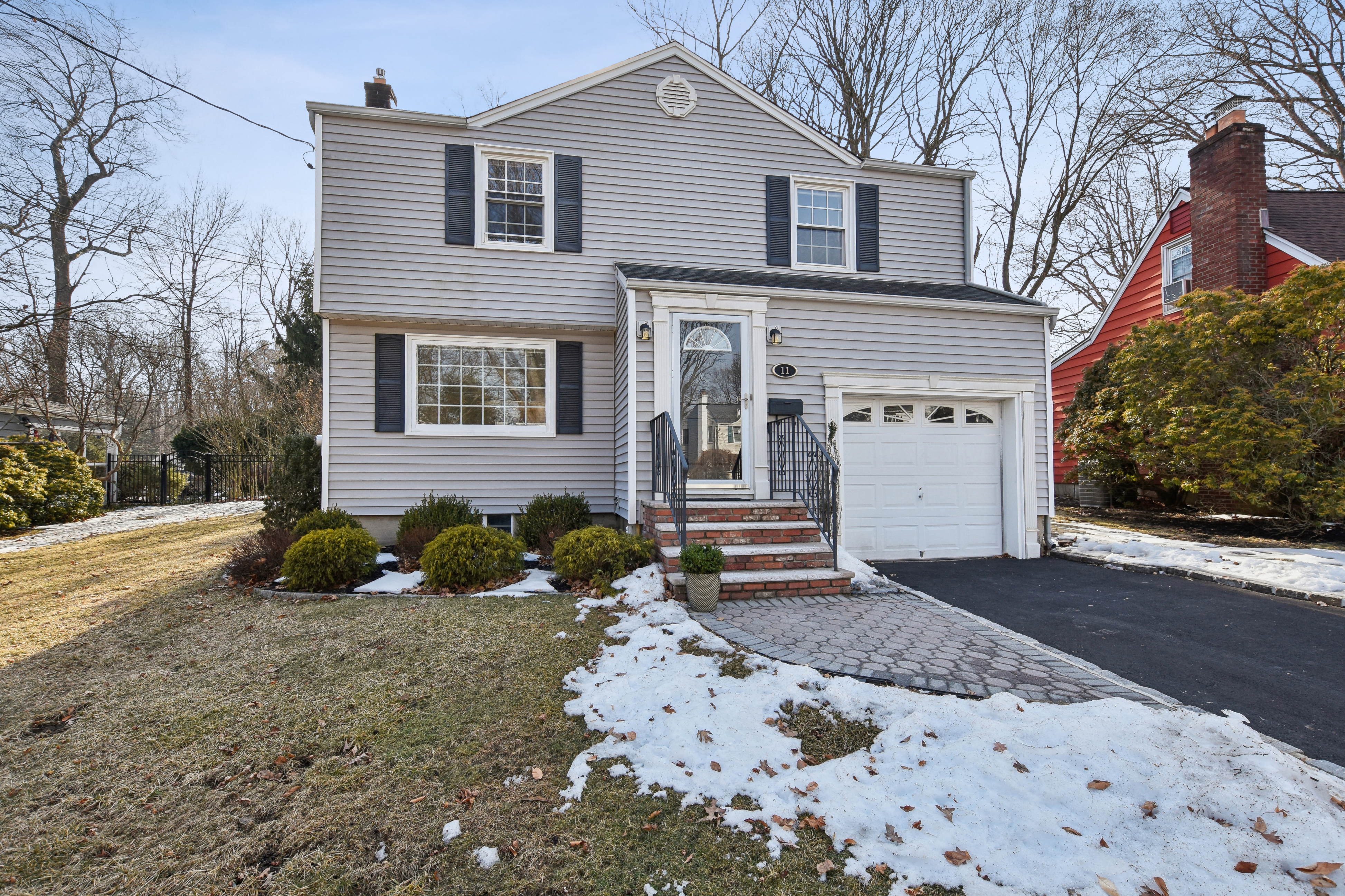 11 Brookside Terrace 