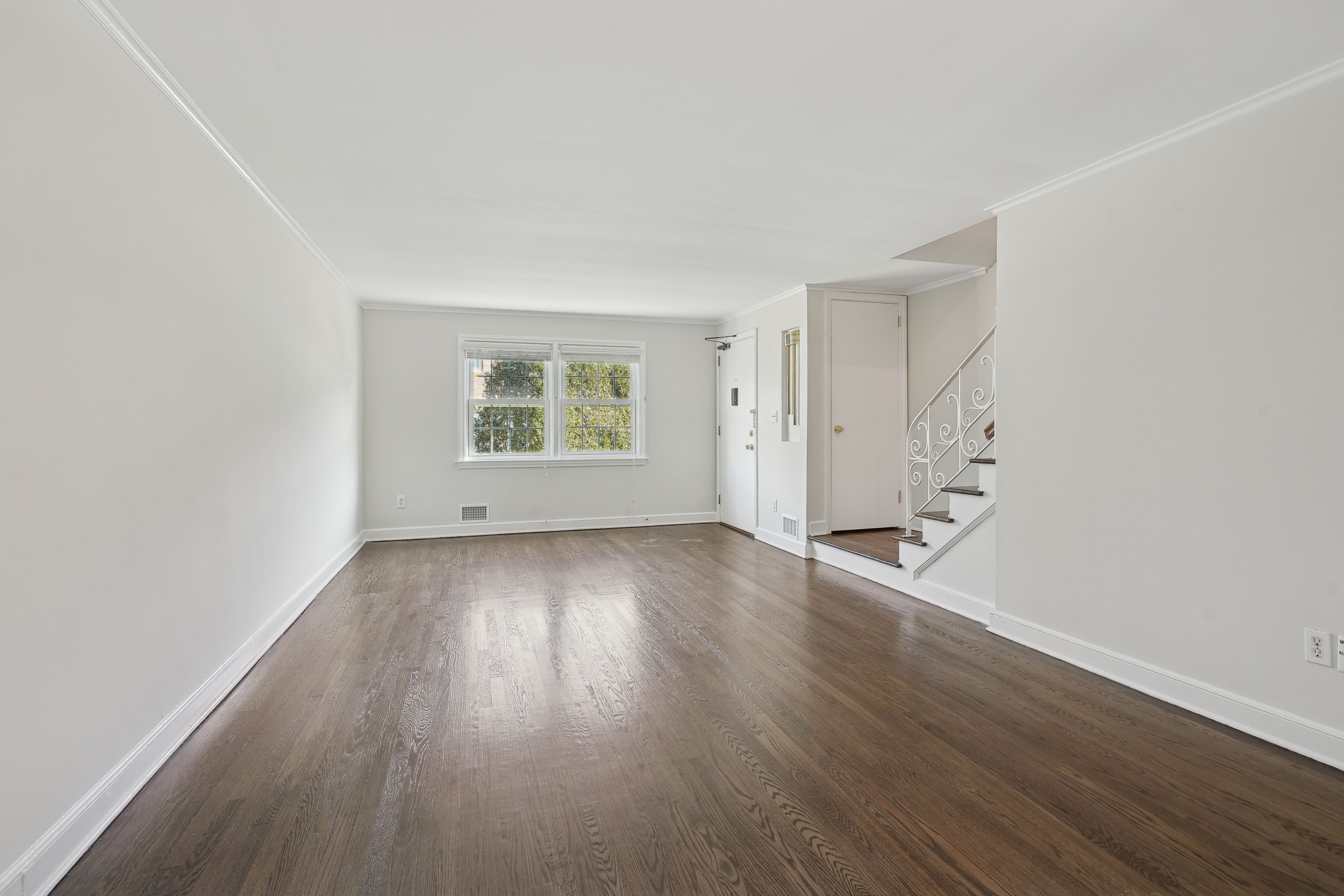 66 New England Avenue, Unit 13 