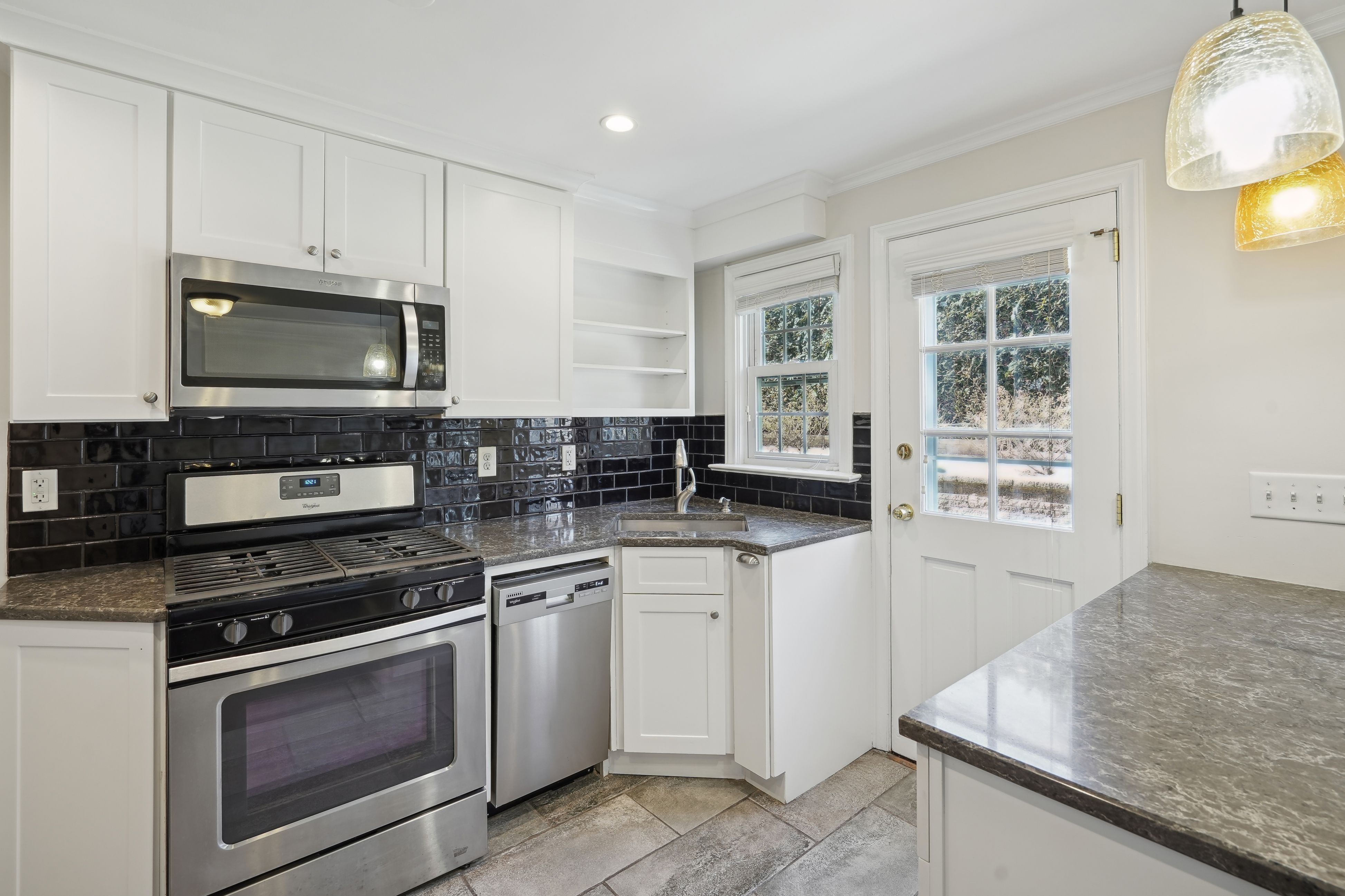 66 New England Avenue, Unit 13 
