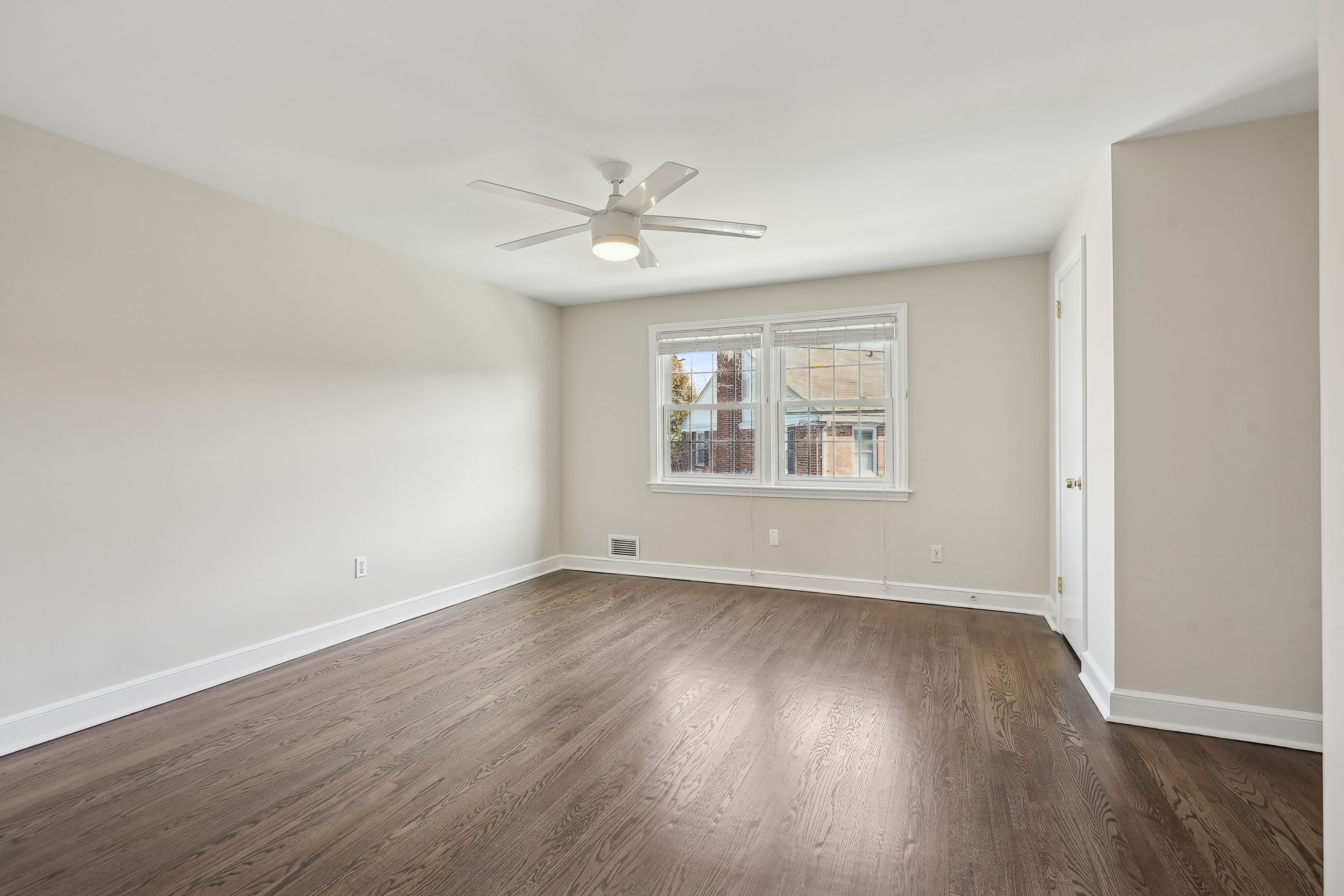 66 New England Avenue, Unit 13 