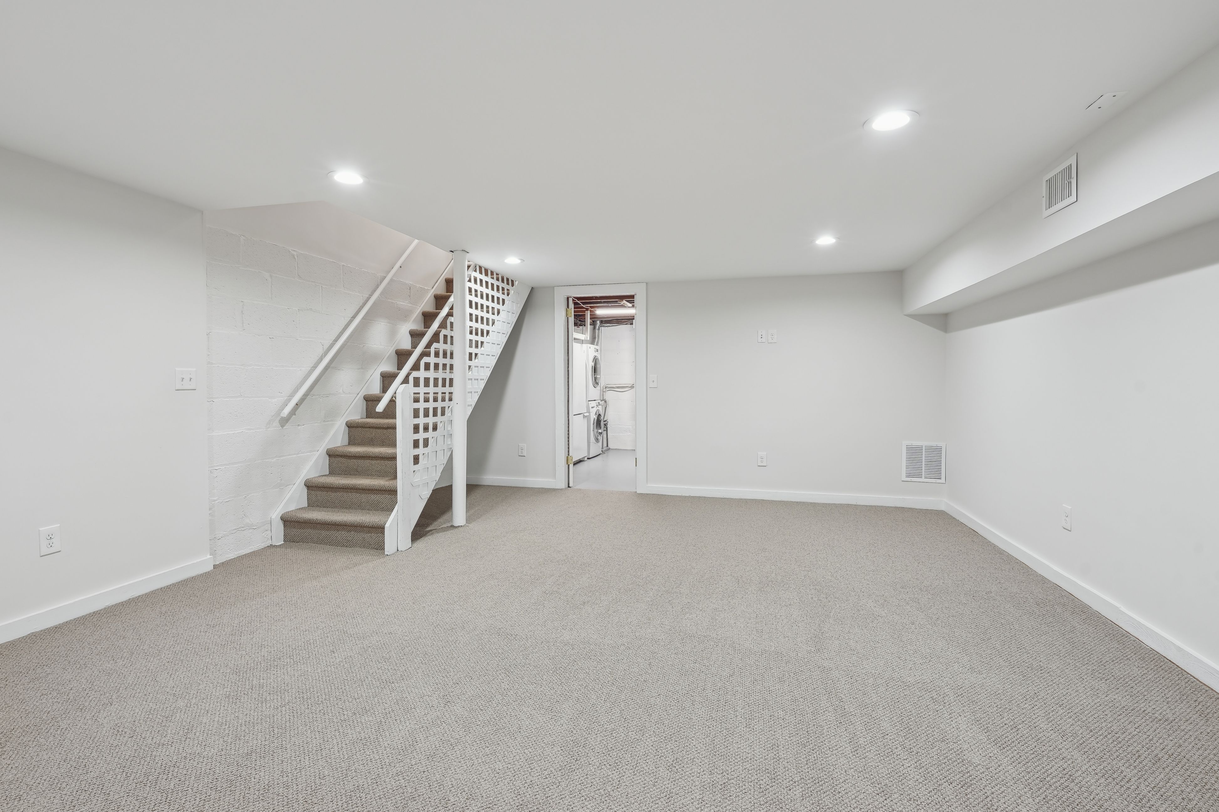 66 New England Avenue, Unit 13 
