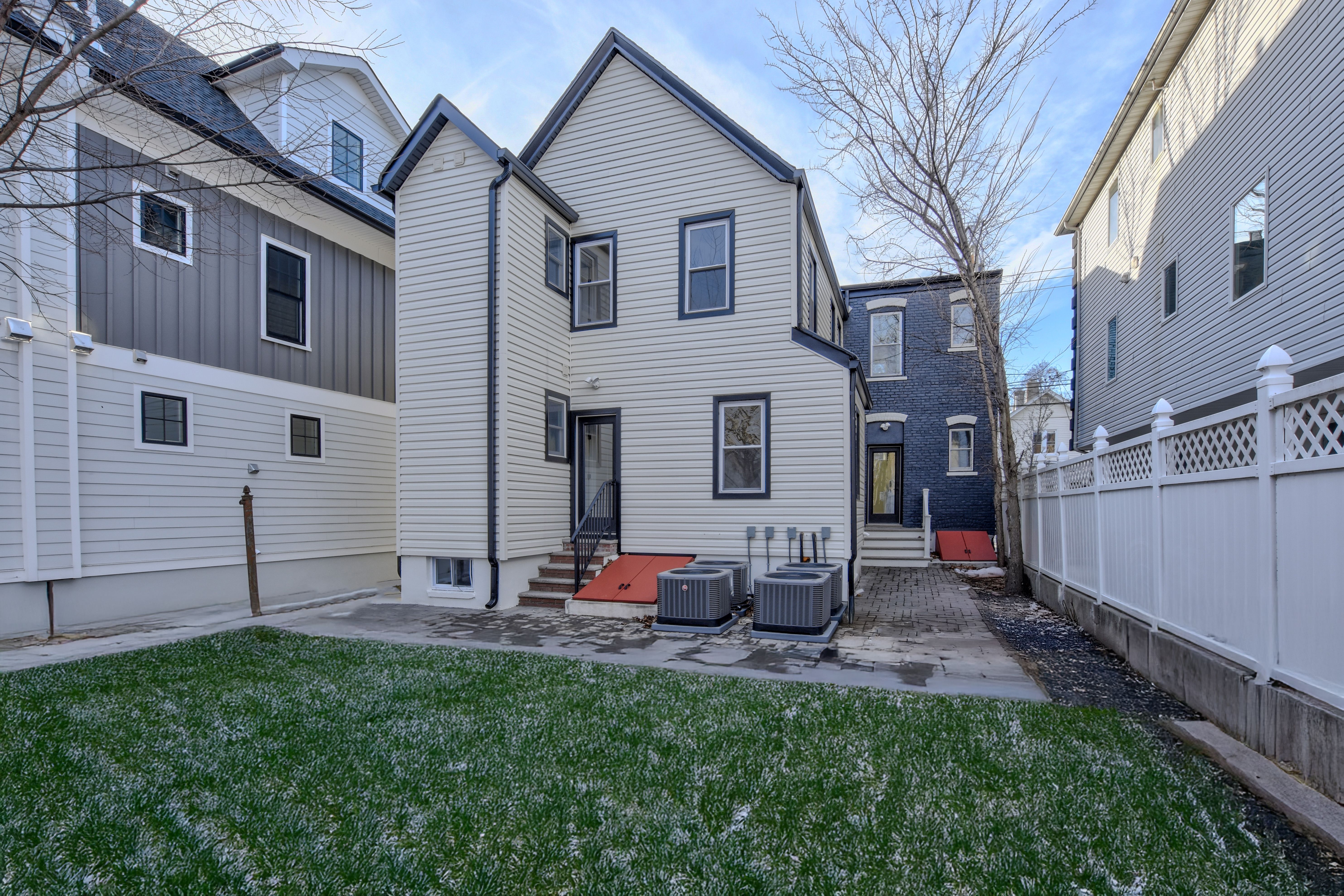 135 Forest Street 1R