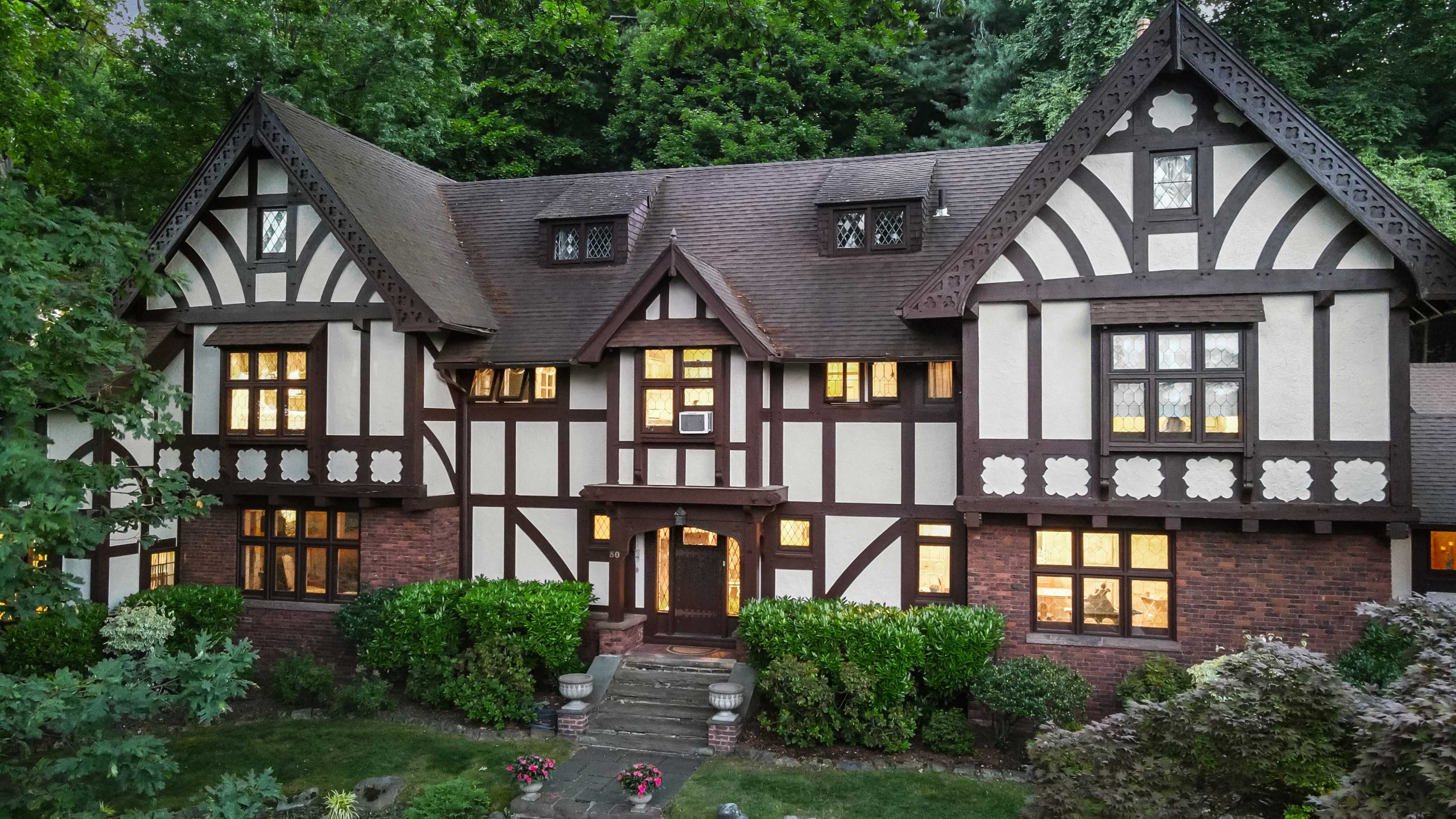 50 Lloyd Road 
