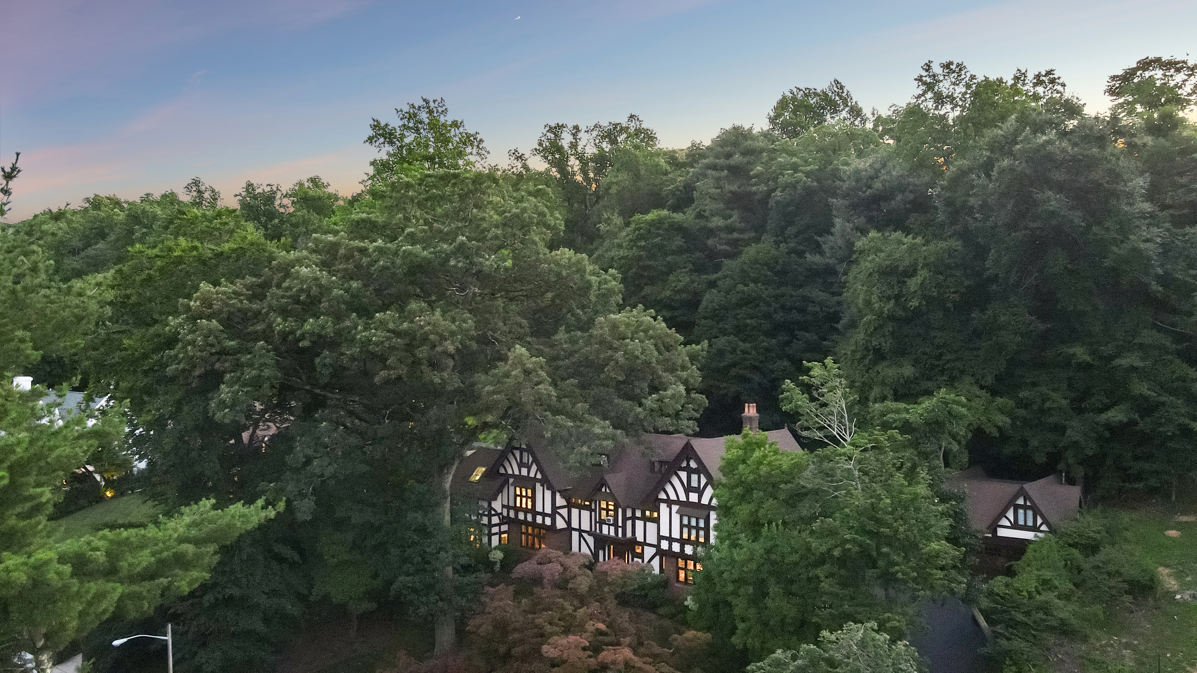 50 Lloyd Road 