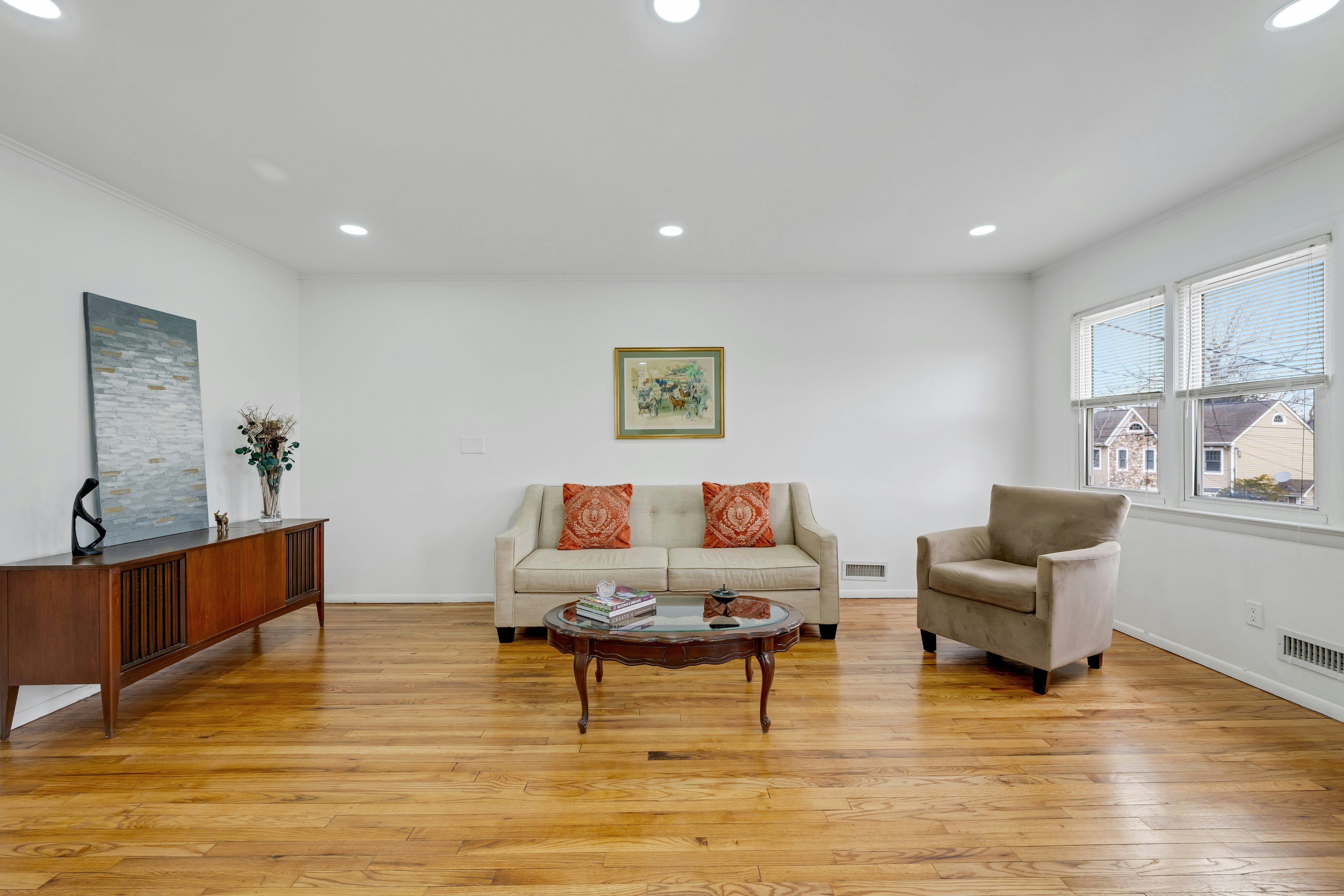 6 Huntley Road 