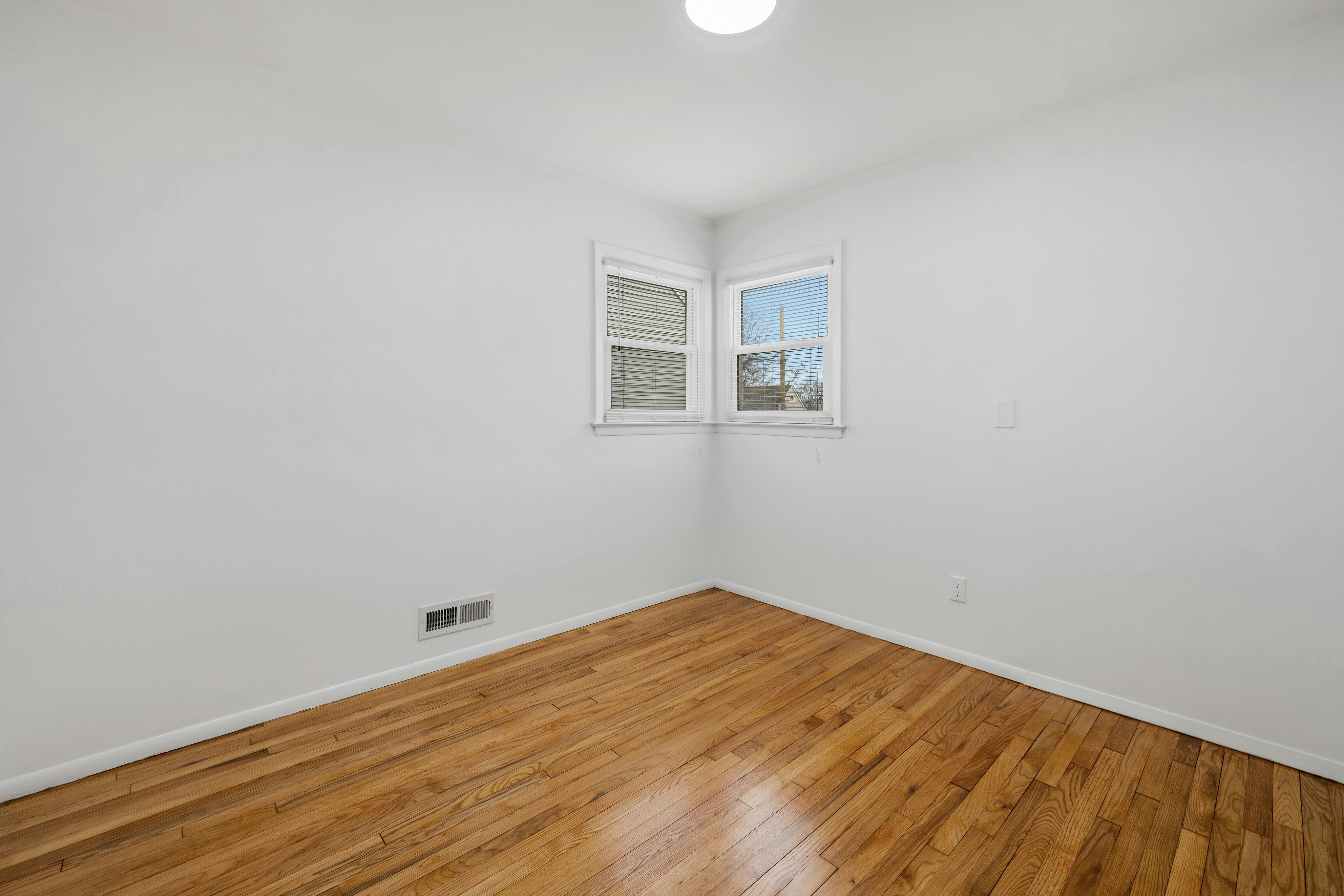 6 Huntley Road 