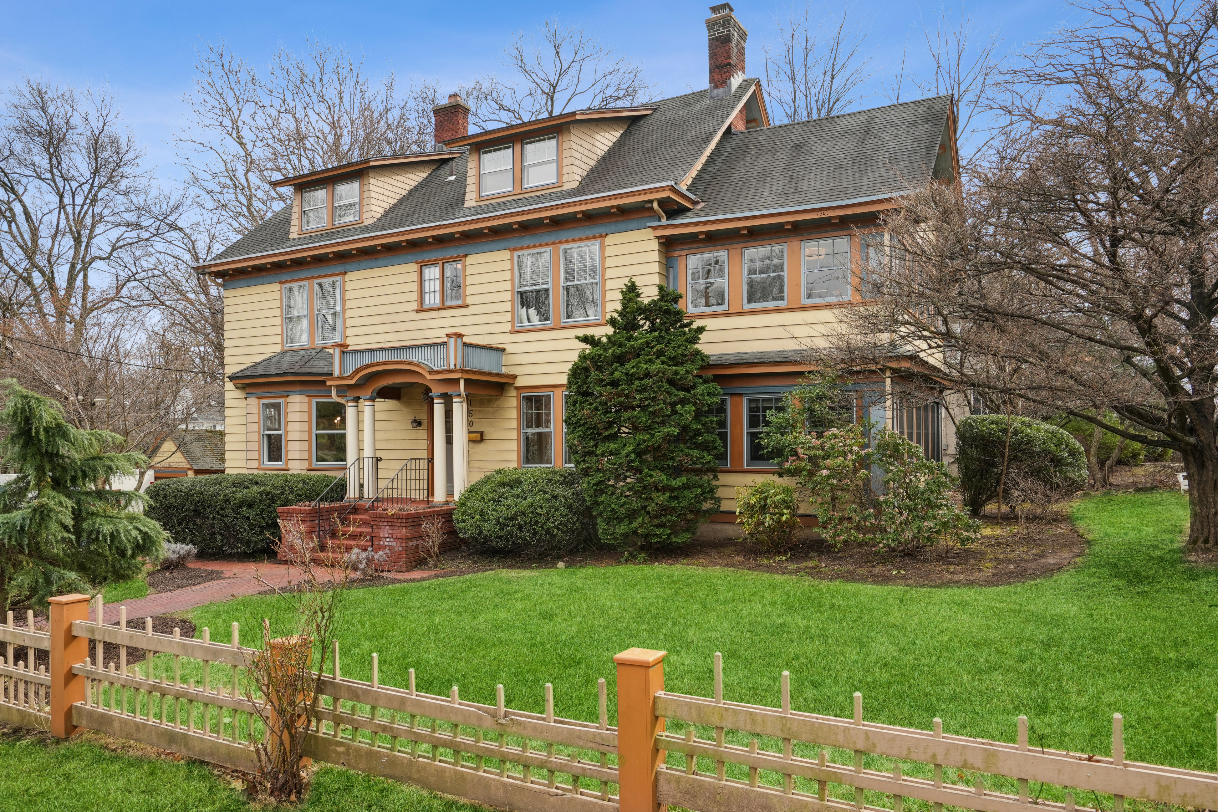 150 Gordonhurst Avenue 