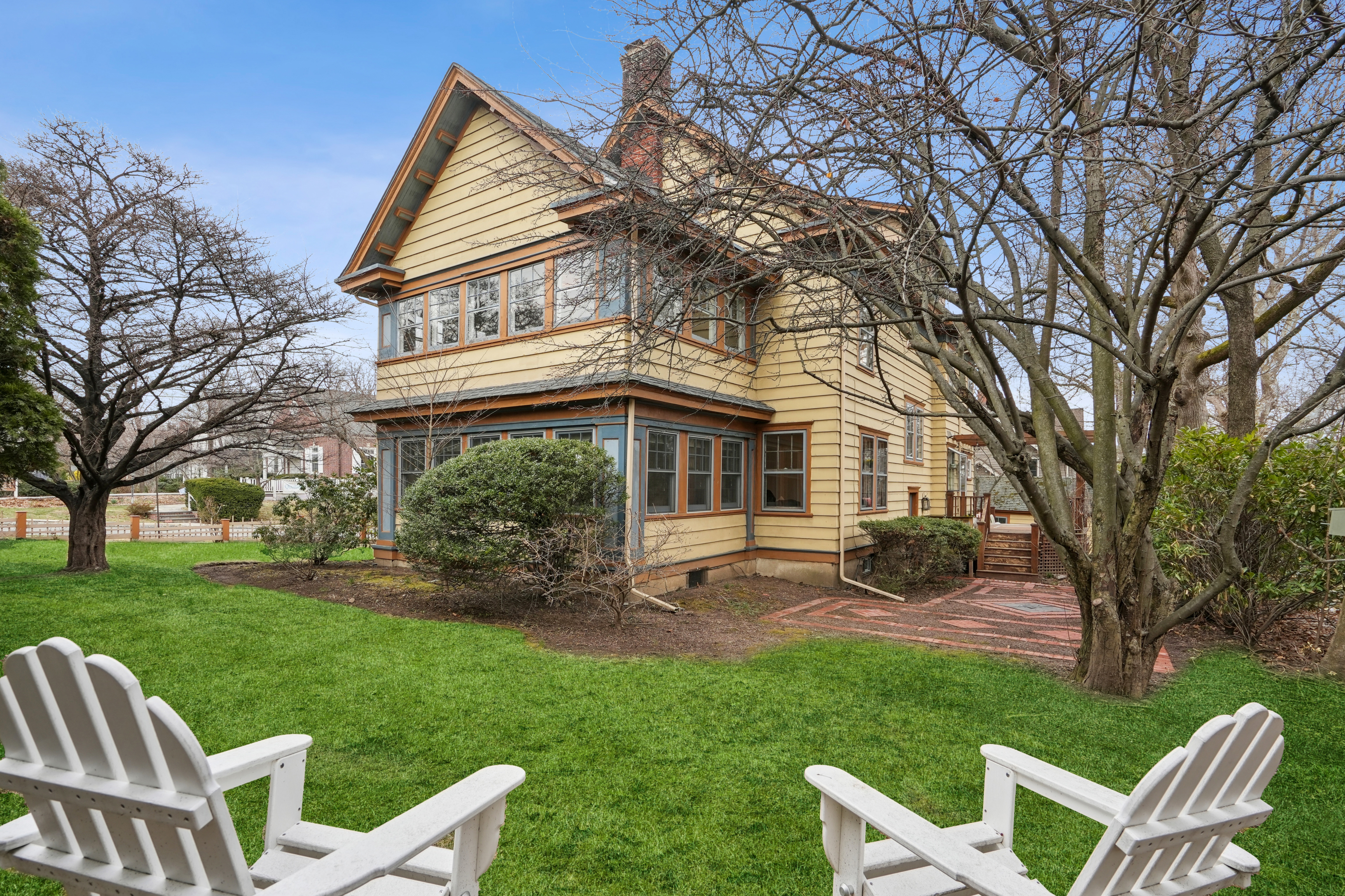 150 Gordonhurst Avenue 