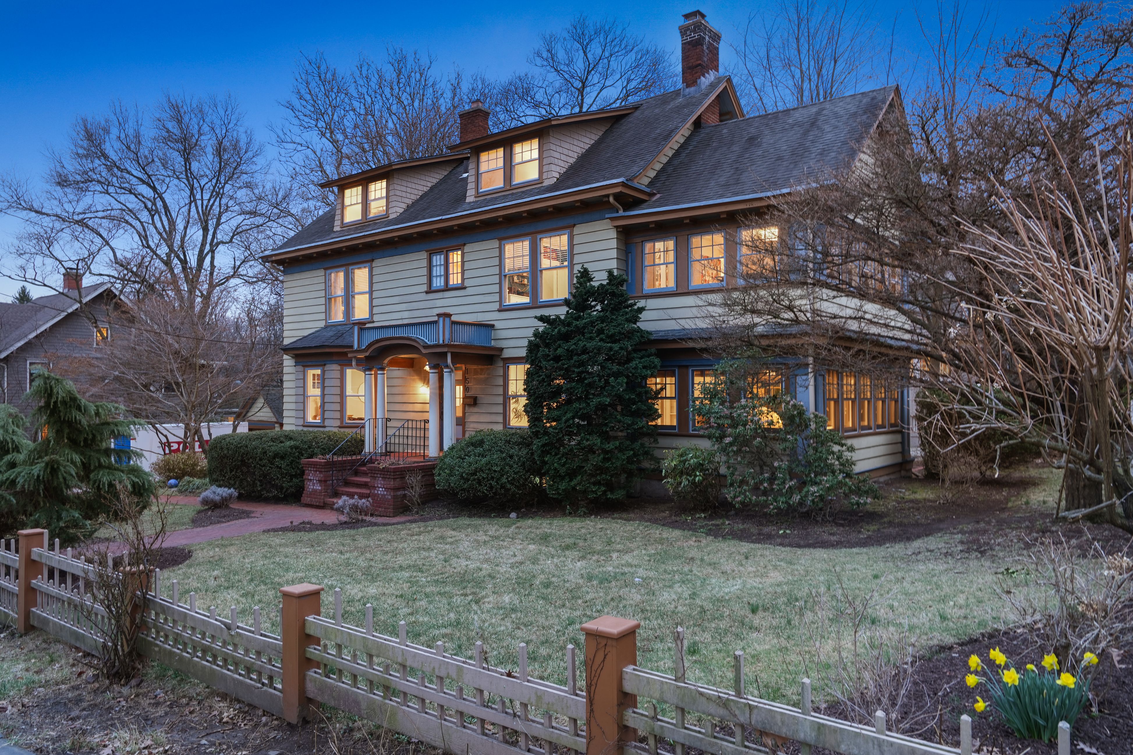 150 Gordonhurst Avenue 
