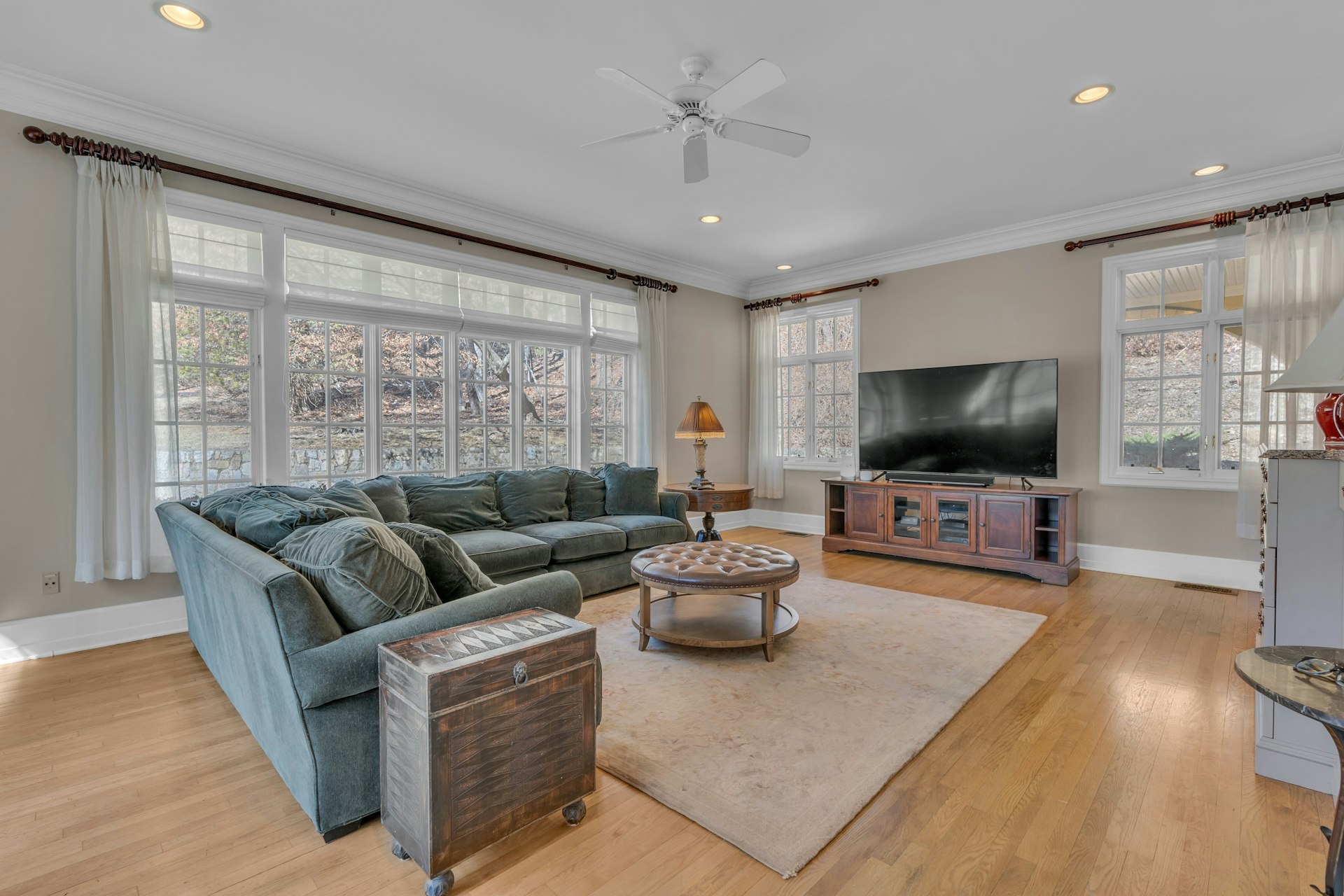 6 Egbert Avenue 