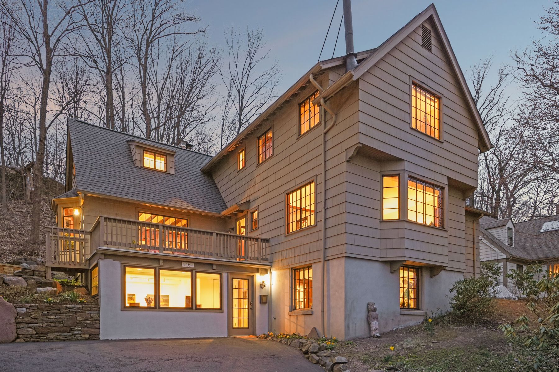16 Mountainside Park Terrace 