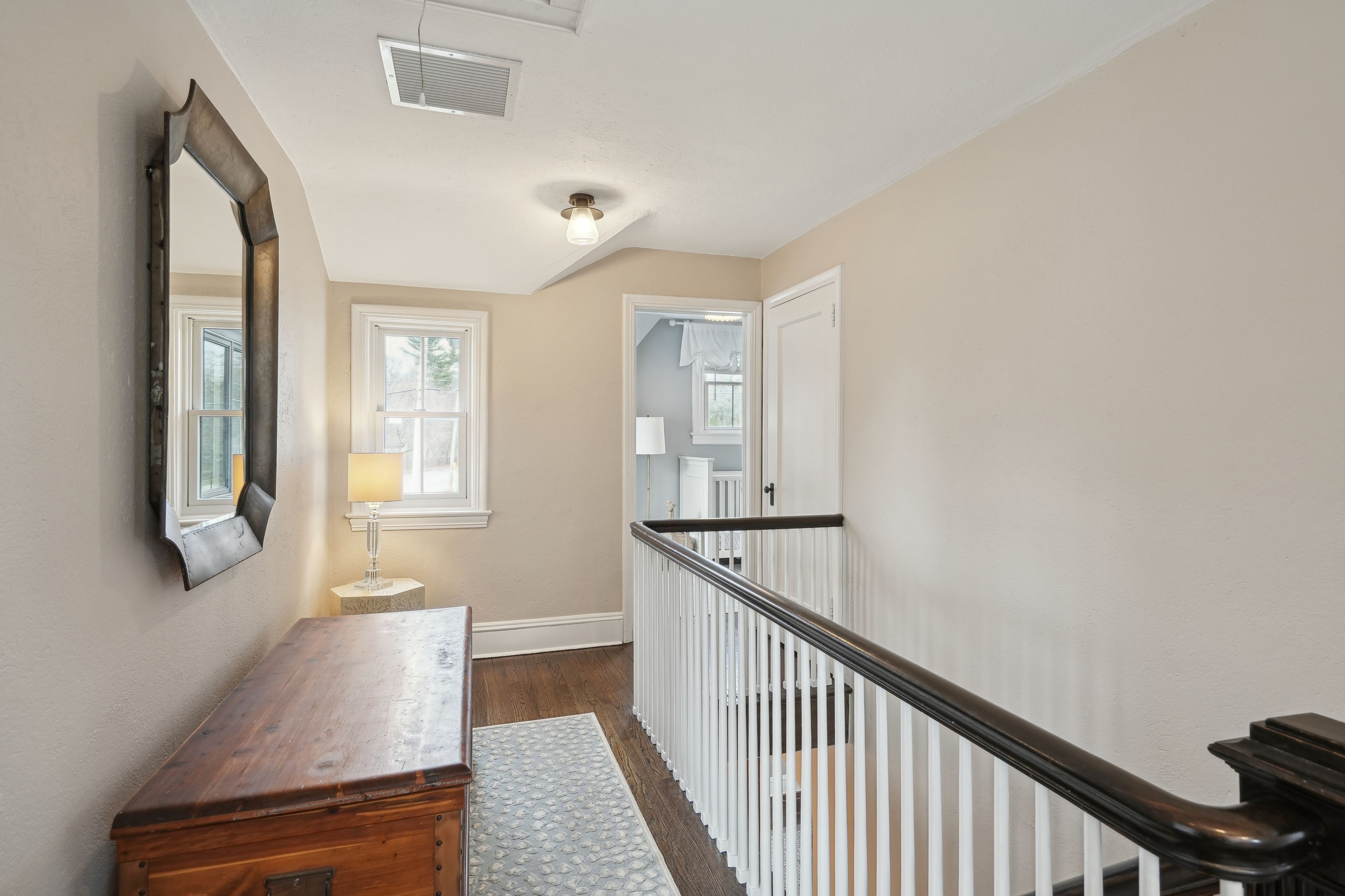 152 Loantaka Way 