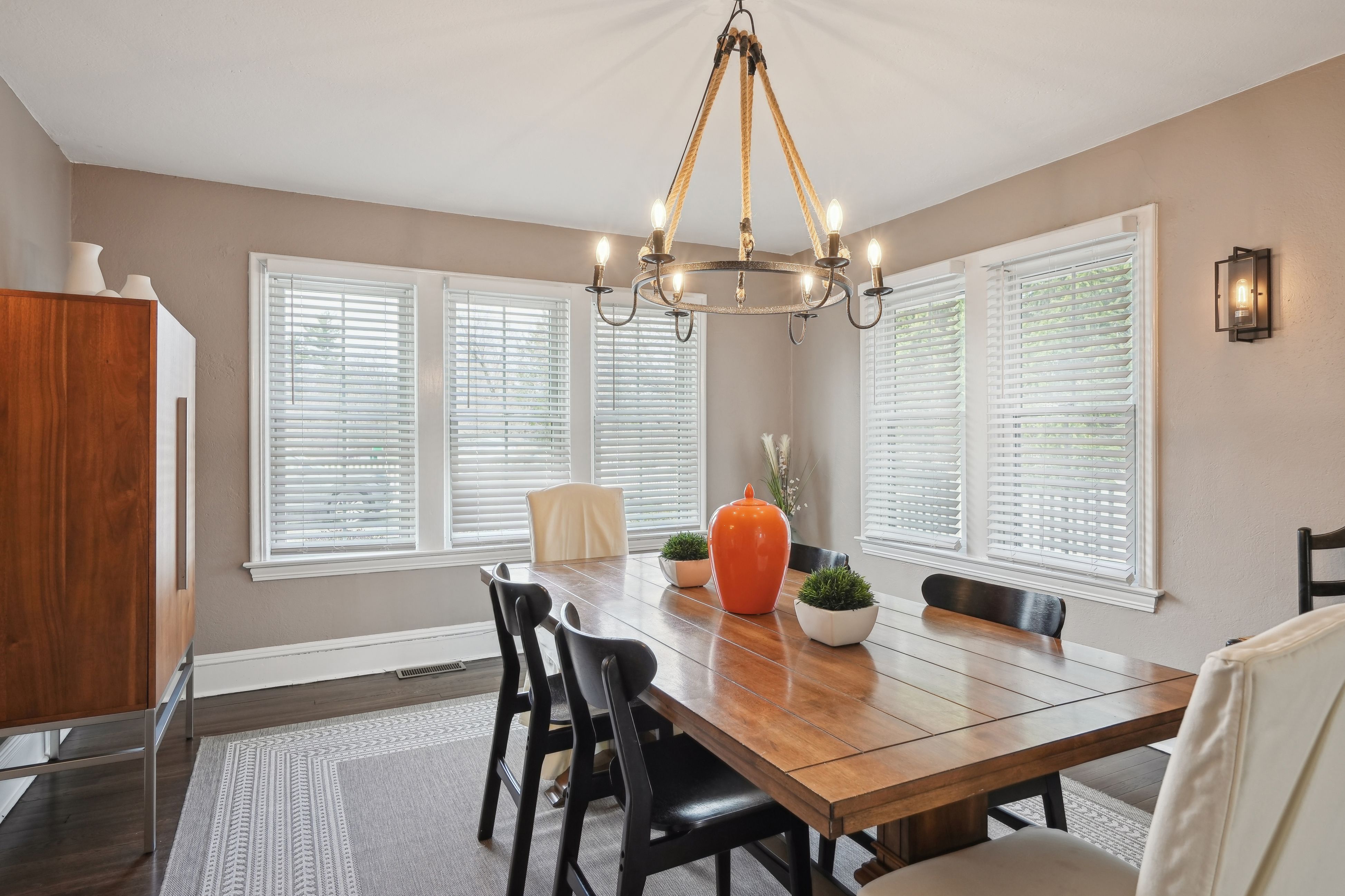 152 Loantaka Way 