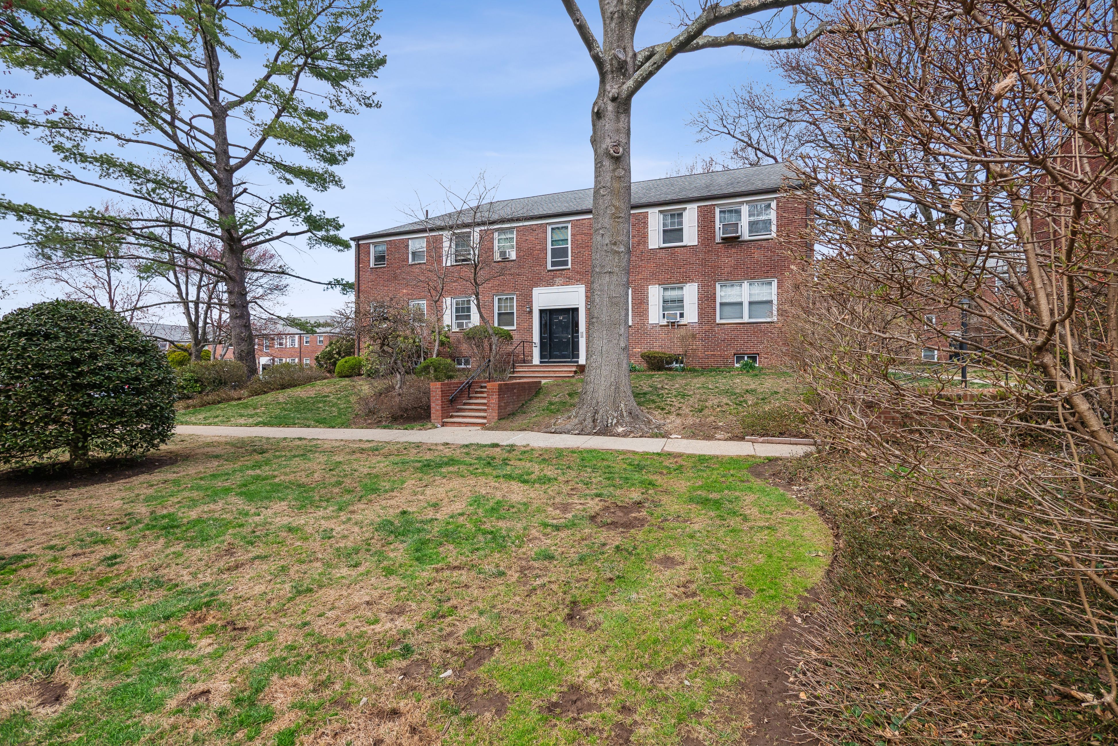 349 Bloomfield Avenue, #42 